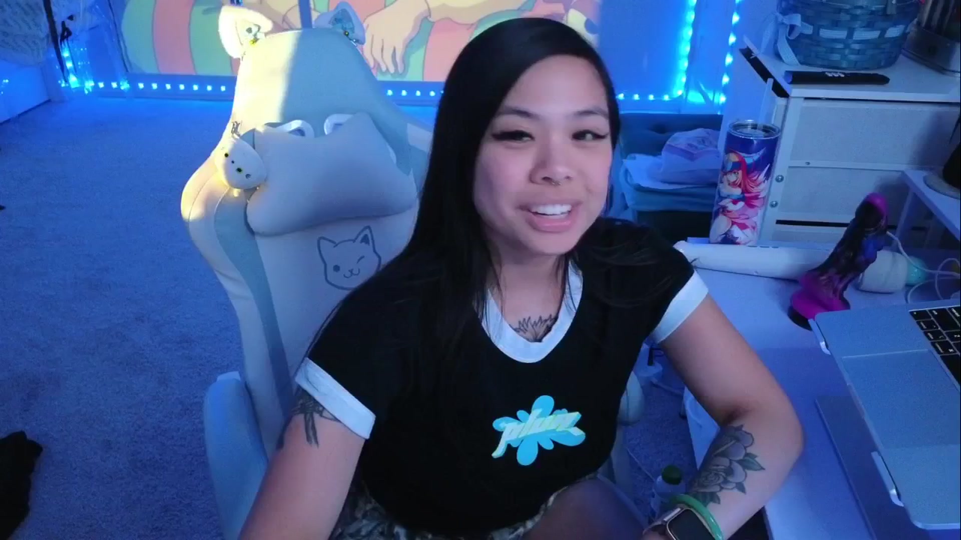 Gallery image thumbnail from dolllface's myfreecams stream on, 04/09/2026, 12:11 image 10 of 20