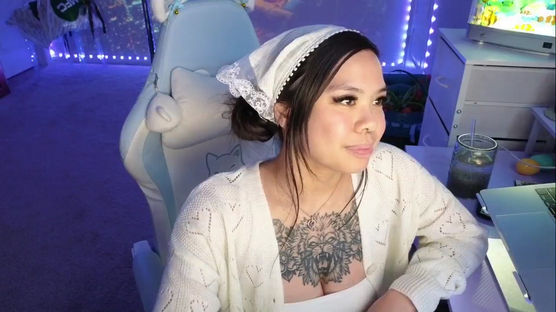 Gallery image thumbnail from dolllface's myfreecams stream on, 04/11/2026, 11:01 image 13 of 20