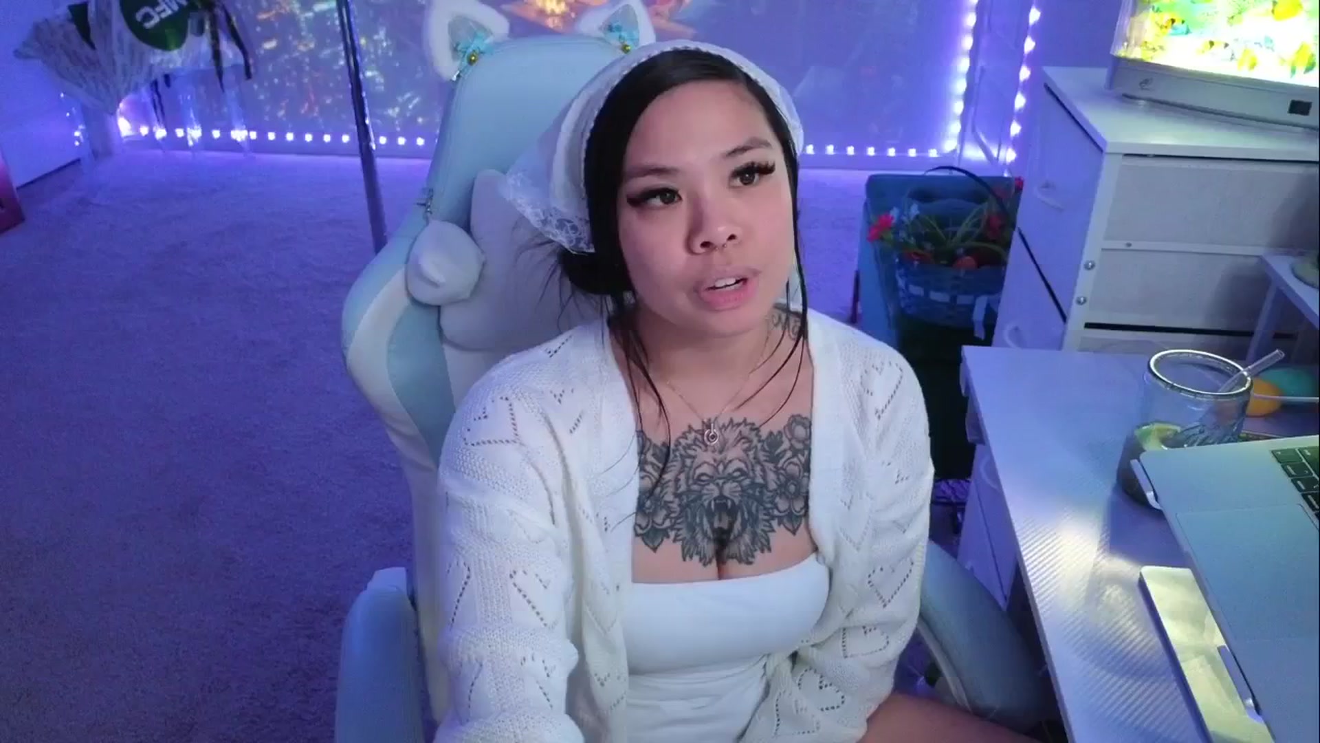 Gallery image thumbnail from dolllface's myfreecams stream on, 04/11/2026, 11:47 image 1 of 20