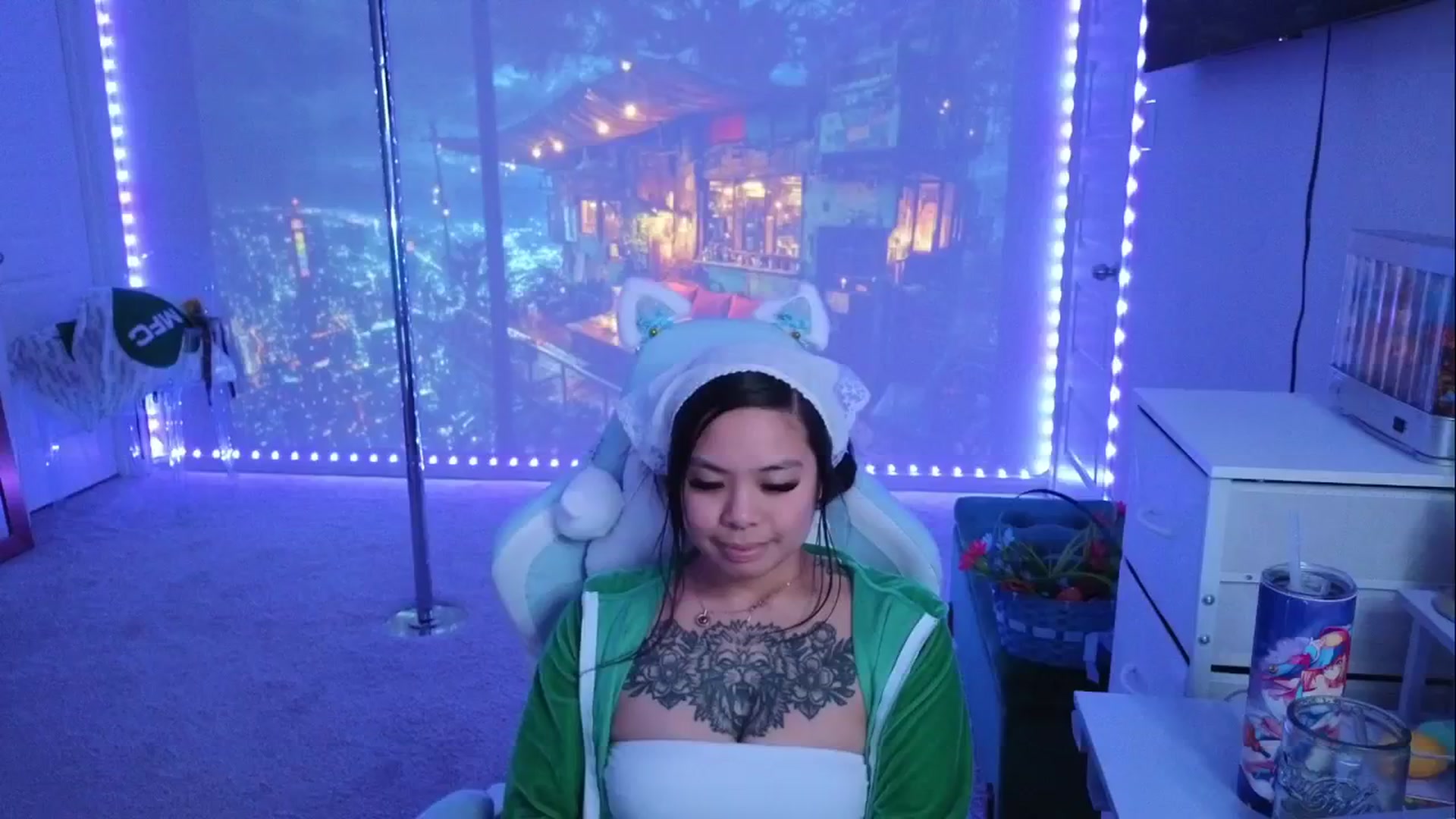 Gallery image thumbnail from dolllface's myfreecams stream on, 04/11/2026, 11:47 image 19 of 20