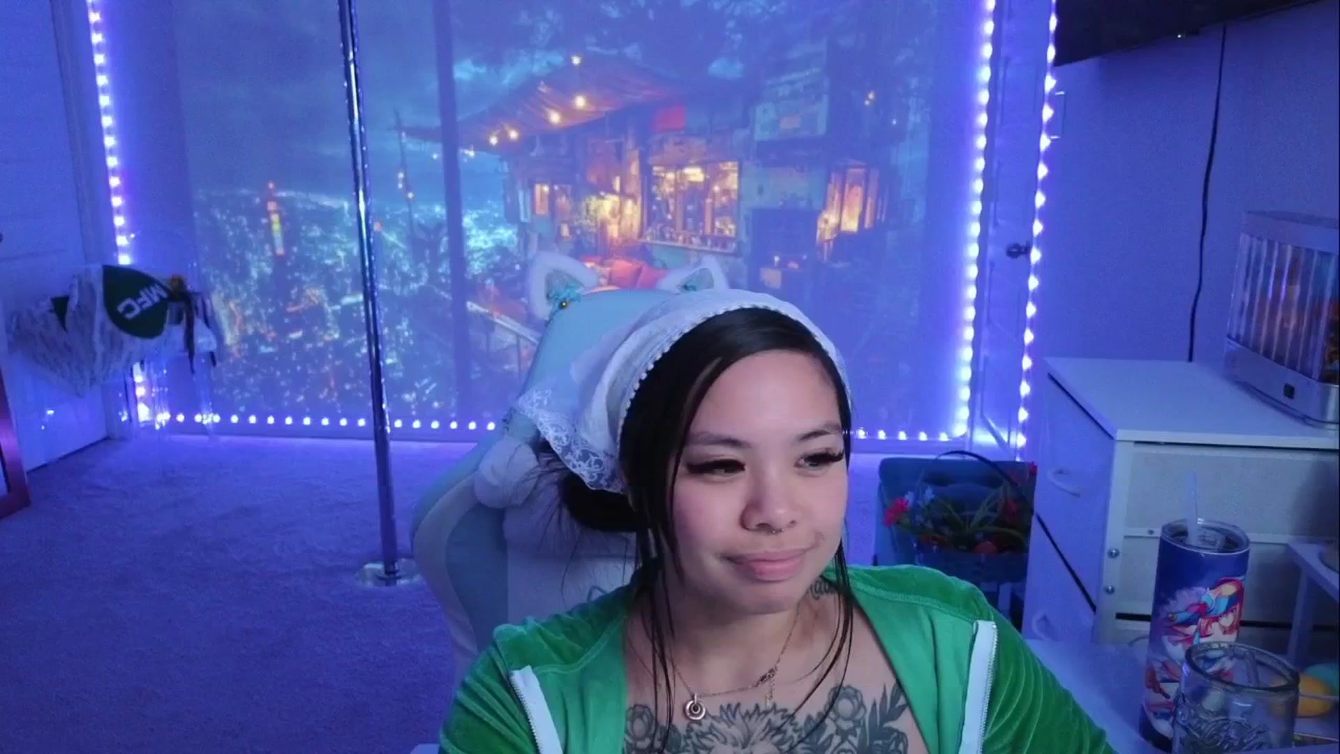 Gallery image thumbnail from dolllface's myfreecams stream on, 04/11/2026, 11:47 image 18 of 20
