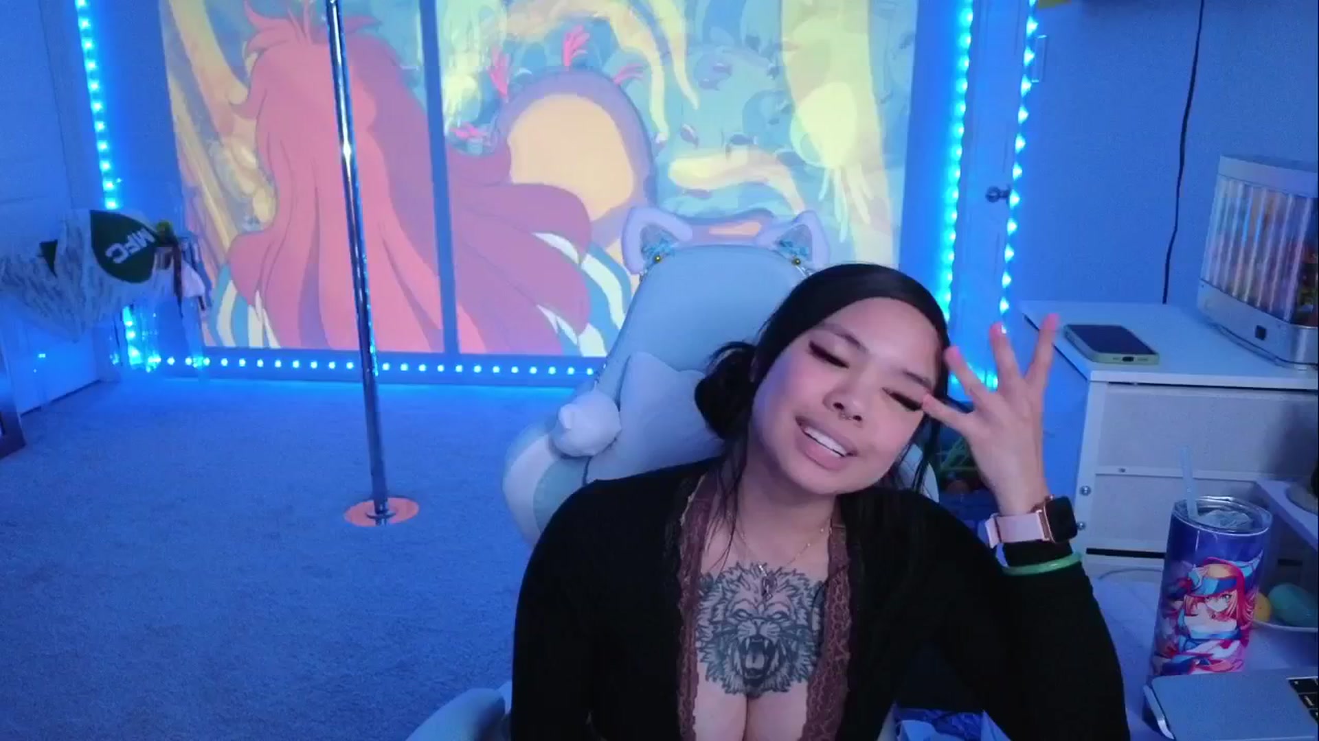 Gallery image thumbnail from dolllface's myfreecams stream on, 04/12/2026, 11:48 image 10 of 20