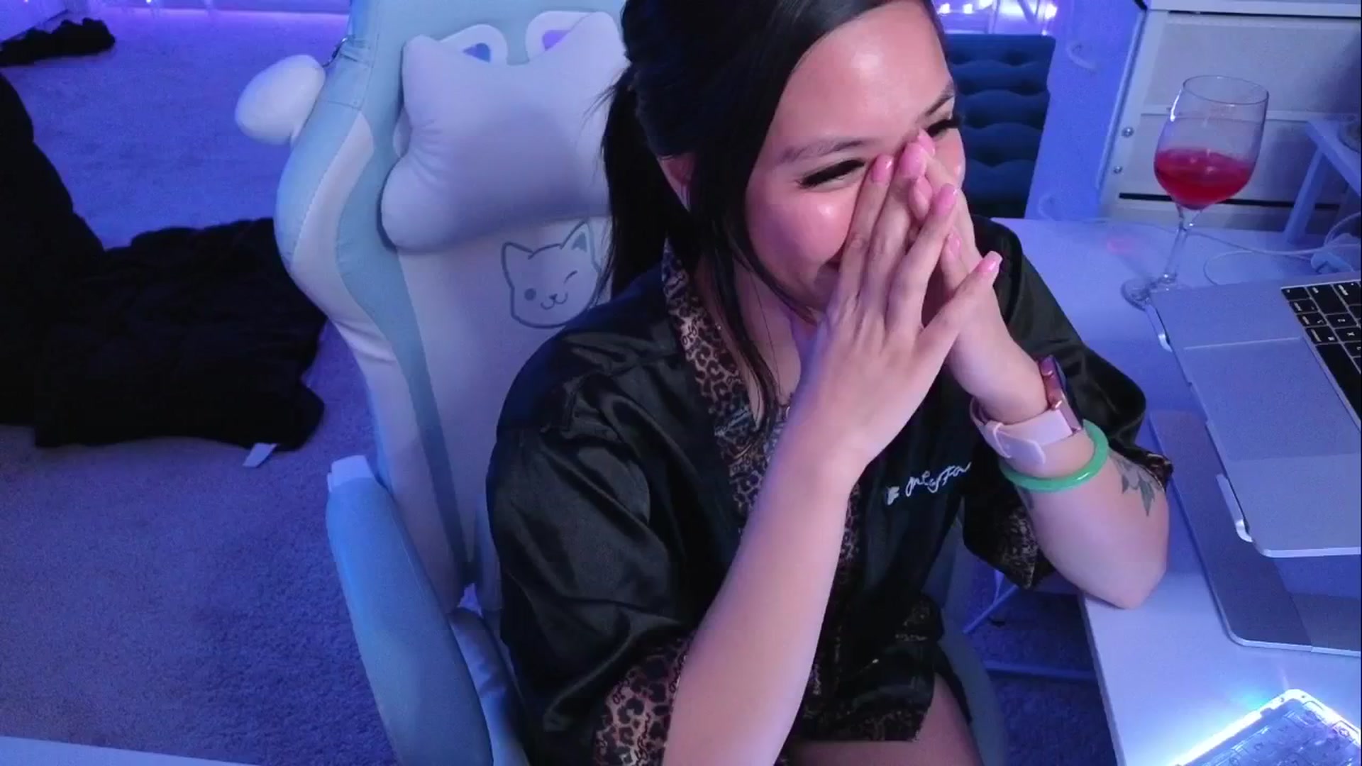 Gallery image thumbnail from dolllface's myfreecams stream on, 04/25/2026, 06:24 image 8 of 20
