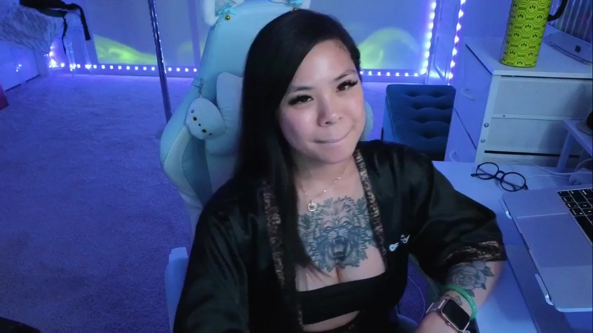 Gallery image thumbnail from dolllface's myfreecams stream on, 04/26/2026, 09:25 image 17 of 20
