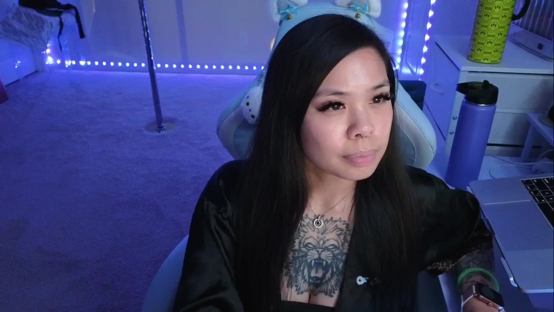 Gallery image thumbnail from dolllface's myfreecams stream on, 04/26/2026, 09:25 image 1 of 20