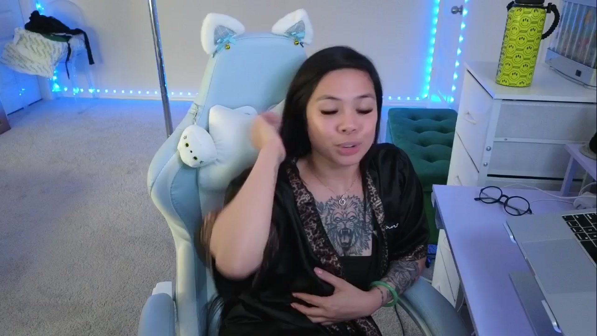 Gallery image thumbnail from dolllface's myfreecams stream on, 04/26/2026, 13:11 image 19 of 20