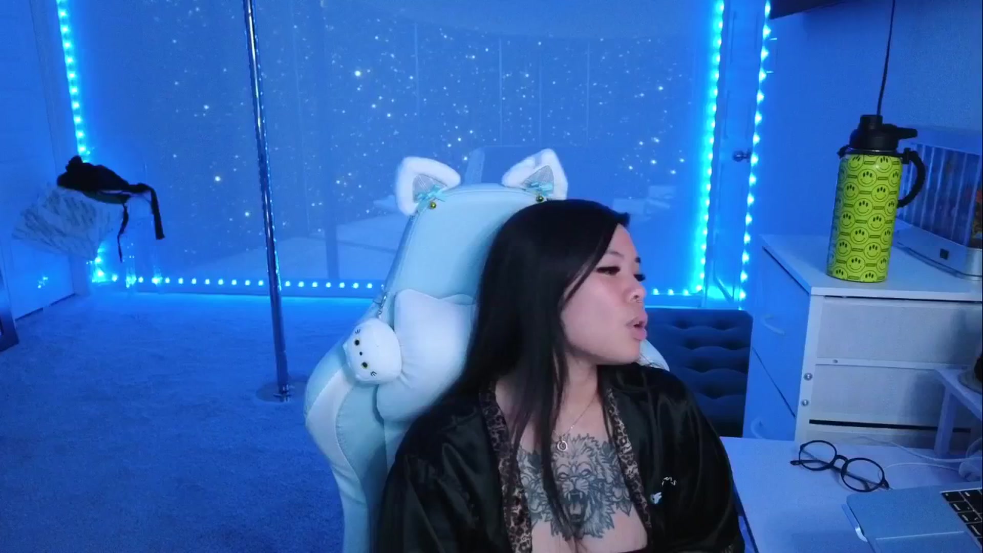 Gallery image thumbnail from dolllface's myfreecams stream on, 04/26/2026, 13:11 image 8 of 20