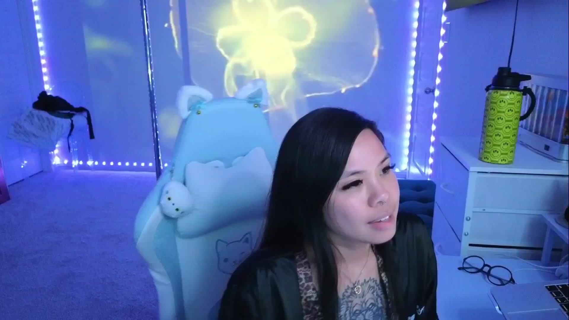 Gallery image thumbnail from dolllface's myfreecams stream on, 04/26/2026, 13:11 image 4 of 20