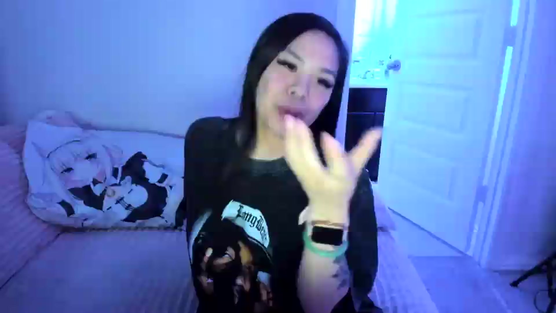 Gallery image thumbnail from dolllface's myfreecams stream on, 05/03/2026, 10:02 image 1 of 20