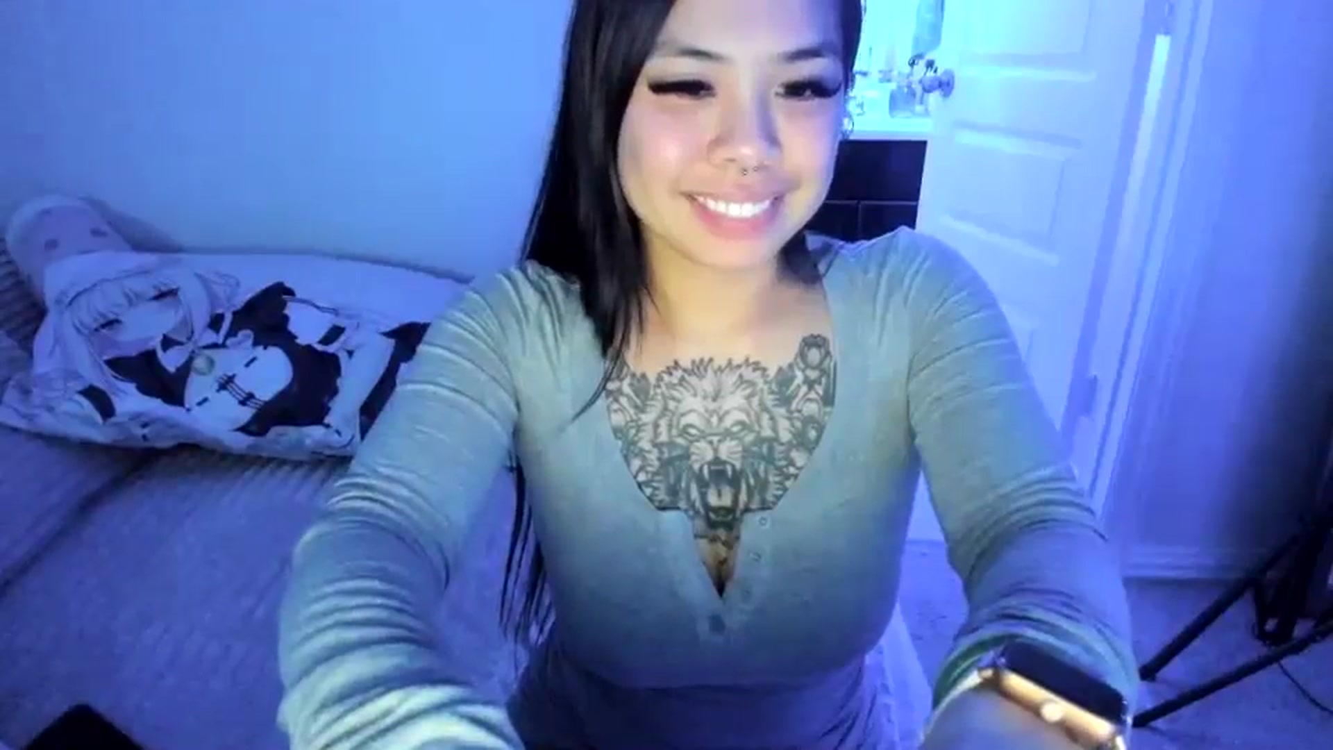Gallery image thumbnail from dolllface's myfreecams stream on, 05/04/2026, 10:01 image 9 of 20