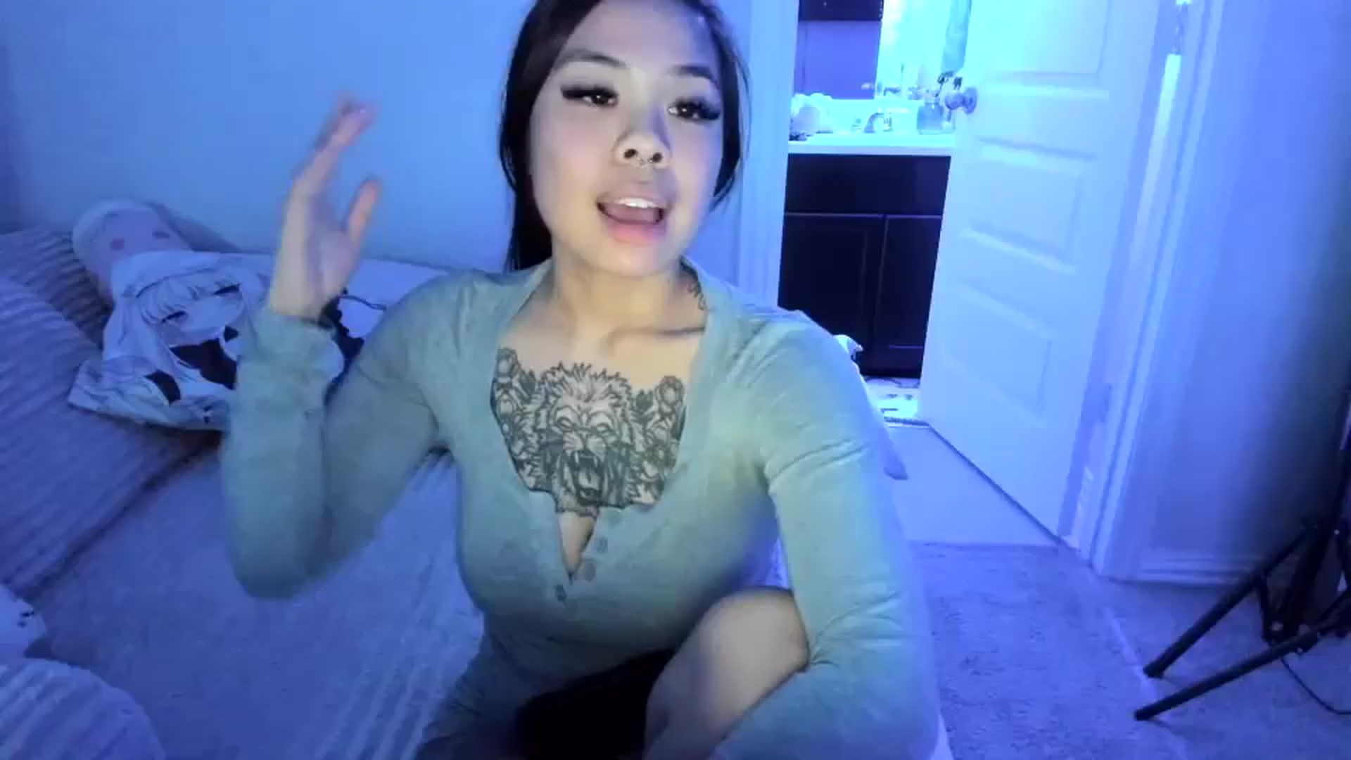 Gallery image thumbnail from dolllface's myfreecams stream on, 05/04/2026, 10:01 image 1 of 20