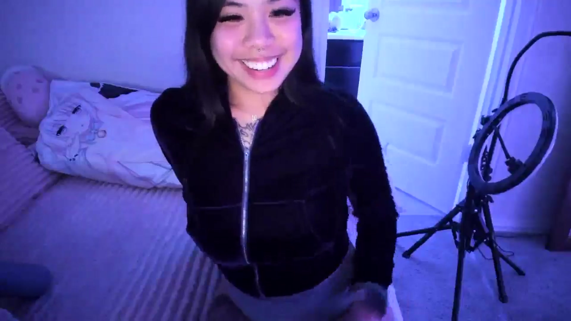 Gallery image thumbnail from dolllface's myfreecams stream on, 05/05/2026, 09:49 image 11 of 20