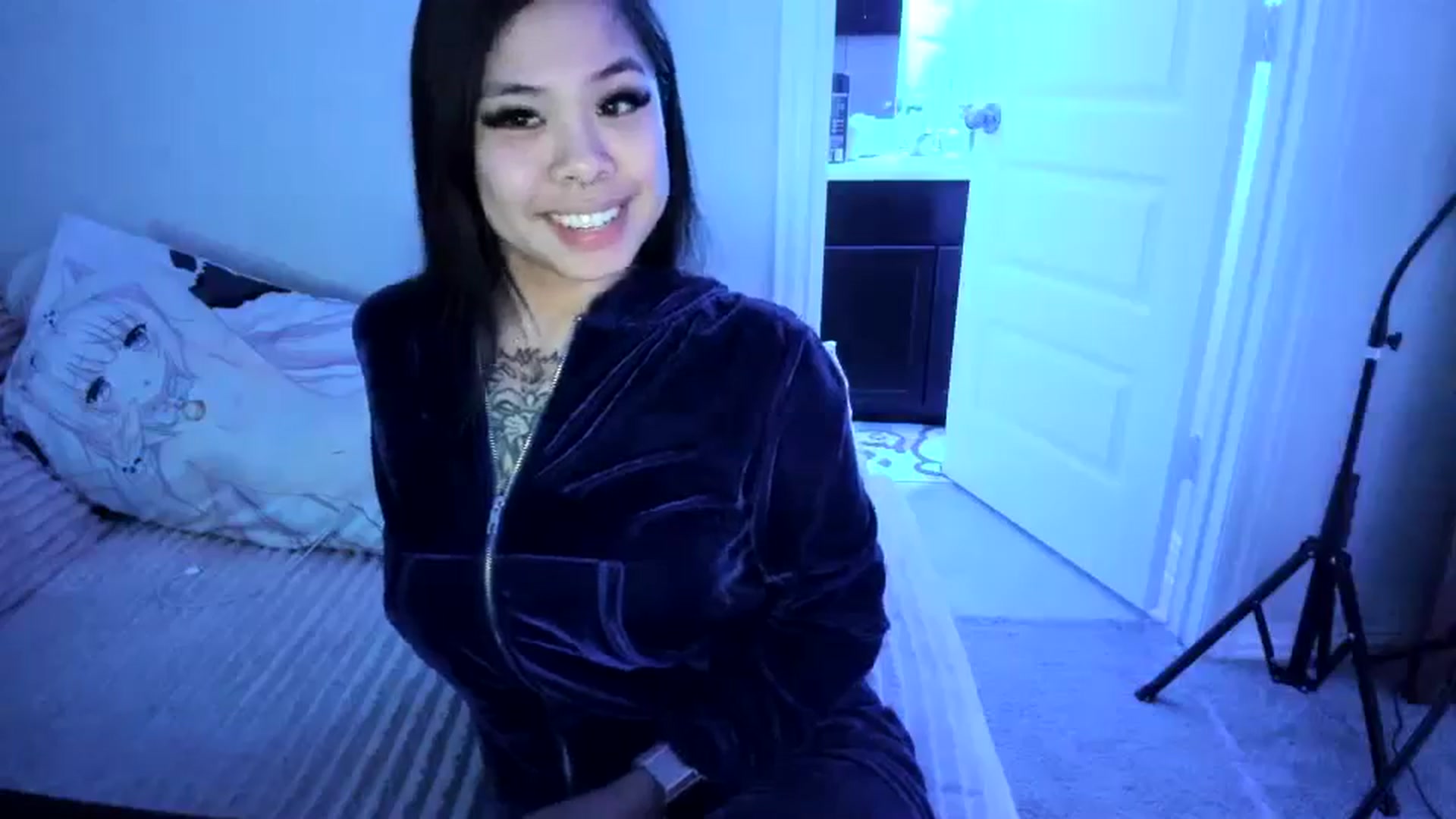 Gallery image thumbnail from dolllface's myfreecams stream on, 05/11/2026, 08:55 image 3 of 20