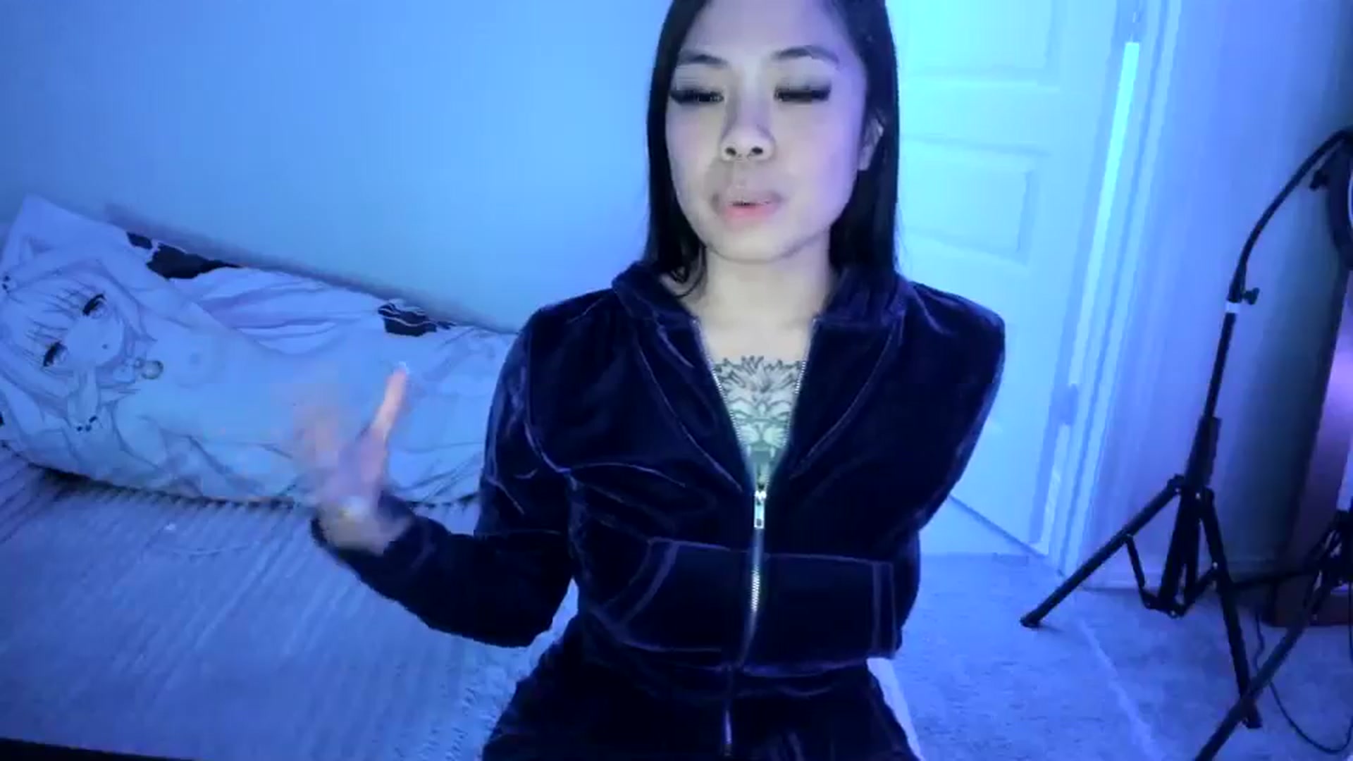 Gallery image thumbnail from dolllface's myfreecams stream on, 05/11/2026, 11:24 image 14 of 20