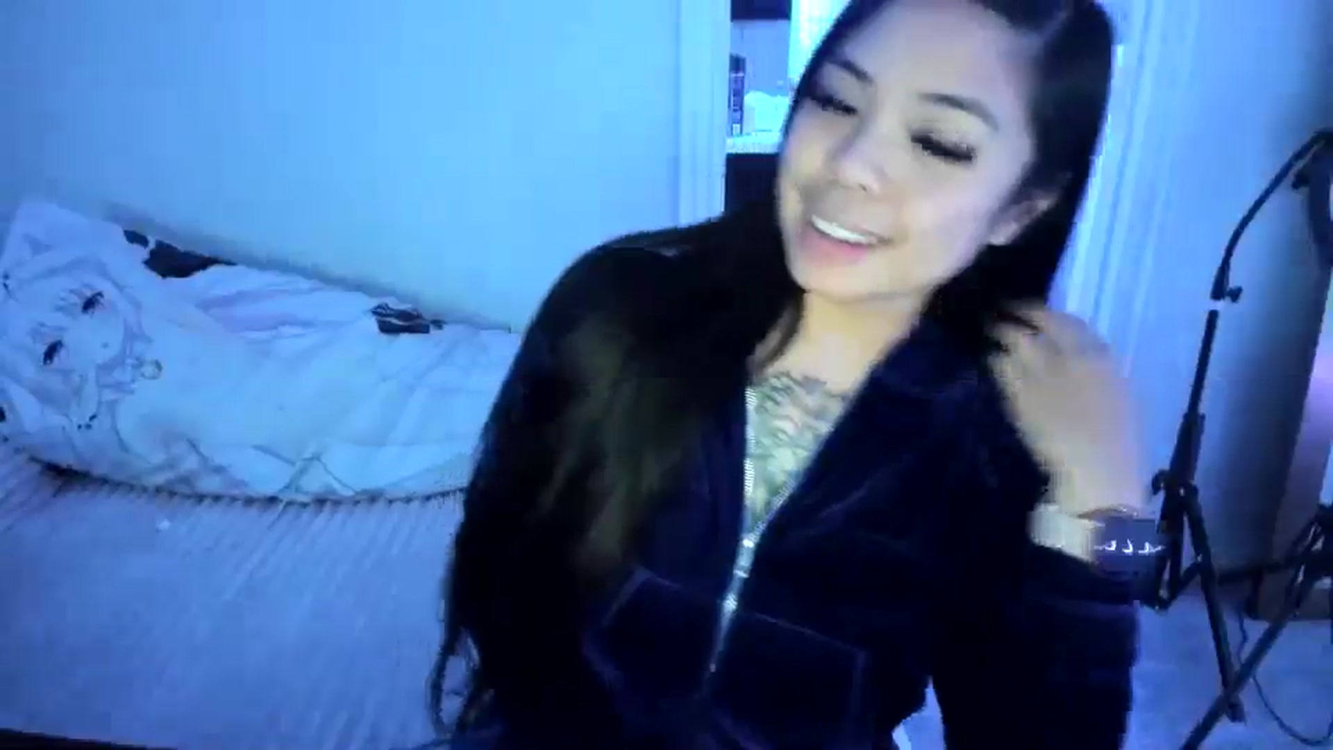 Gallery image thumbnail from dolllface's myfreecams stream on, 05/11/2026, 11:24 image 9 of 20