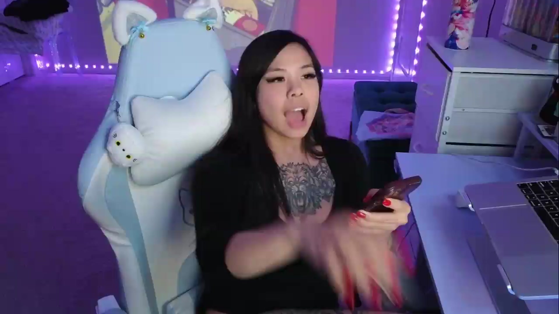 Gallery image thumbnail from dolllface's myfreecams stream on, 05/12/2026, 08:56 image 8 of 20