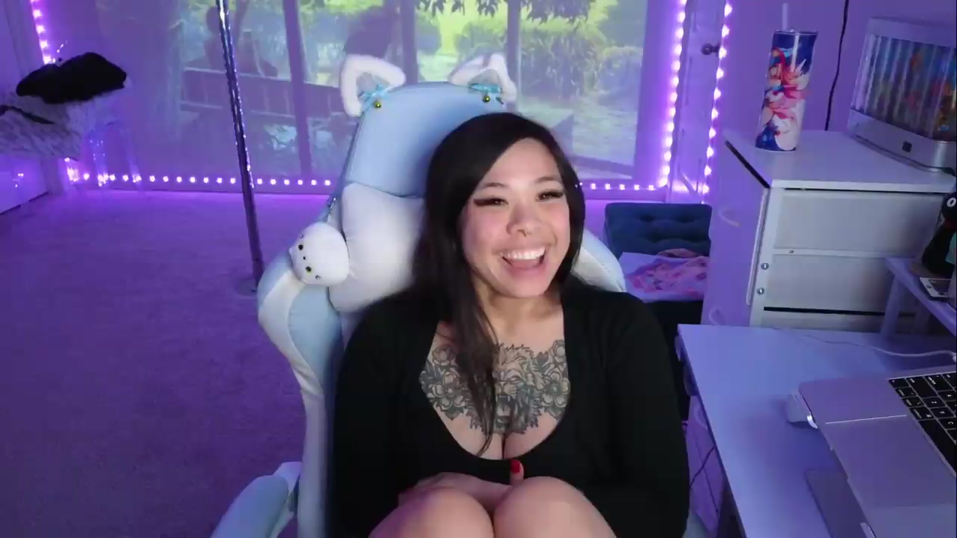 Gallery image thumbnail from dolllface's myfreecams stream on, 05/12/2026, 08:56 image 20 of 20