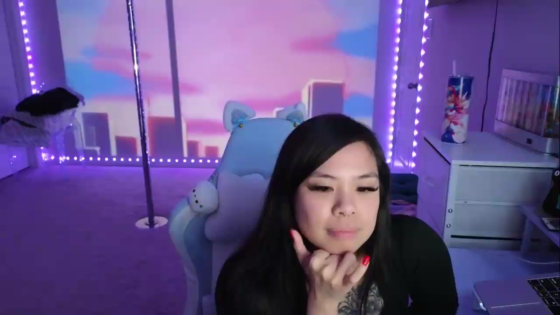 Gallery image thumbnail from dolllface's myfreecams stream on, 05/12/2026, 11:41 image 12 of 20