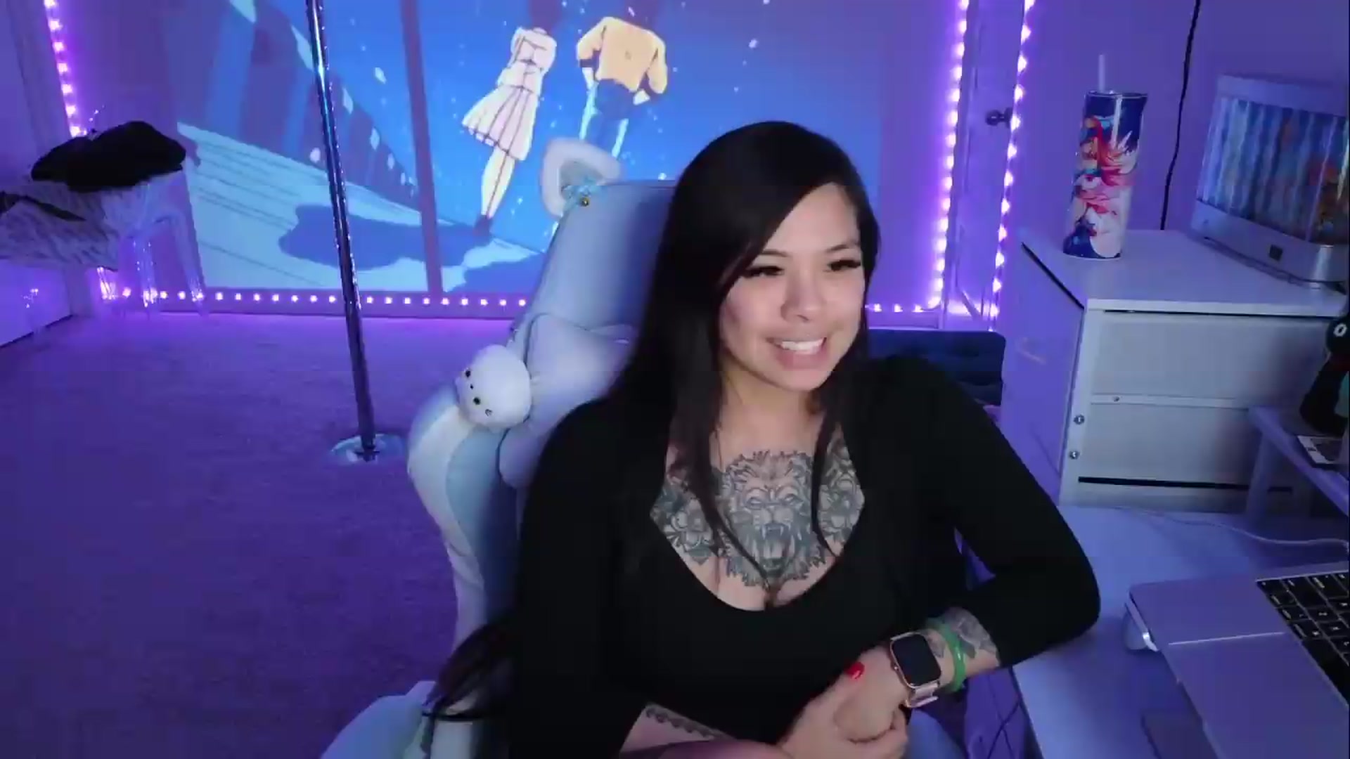 Gallery image thumbnail from dolllface's myfreecams stream on, 05/12/2026, 11:41 image 13 of 20