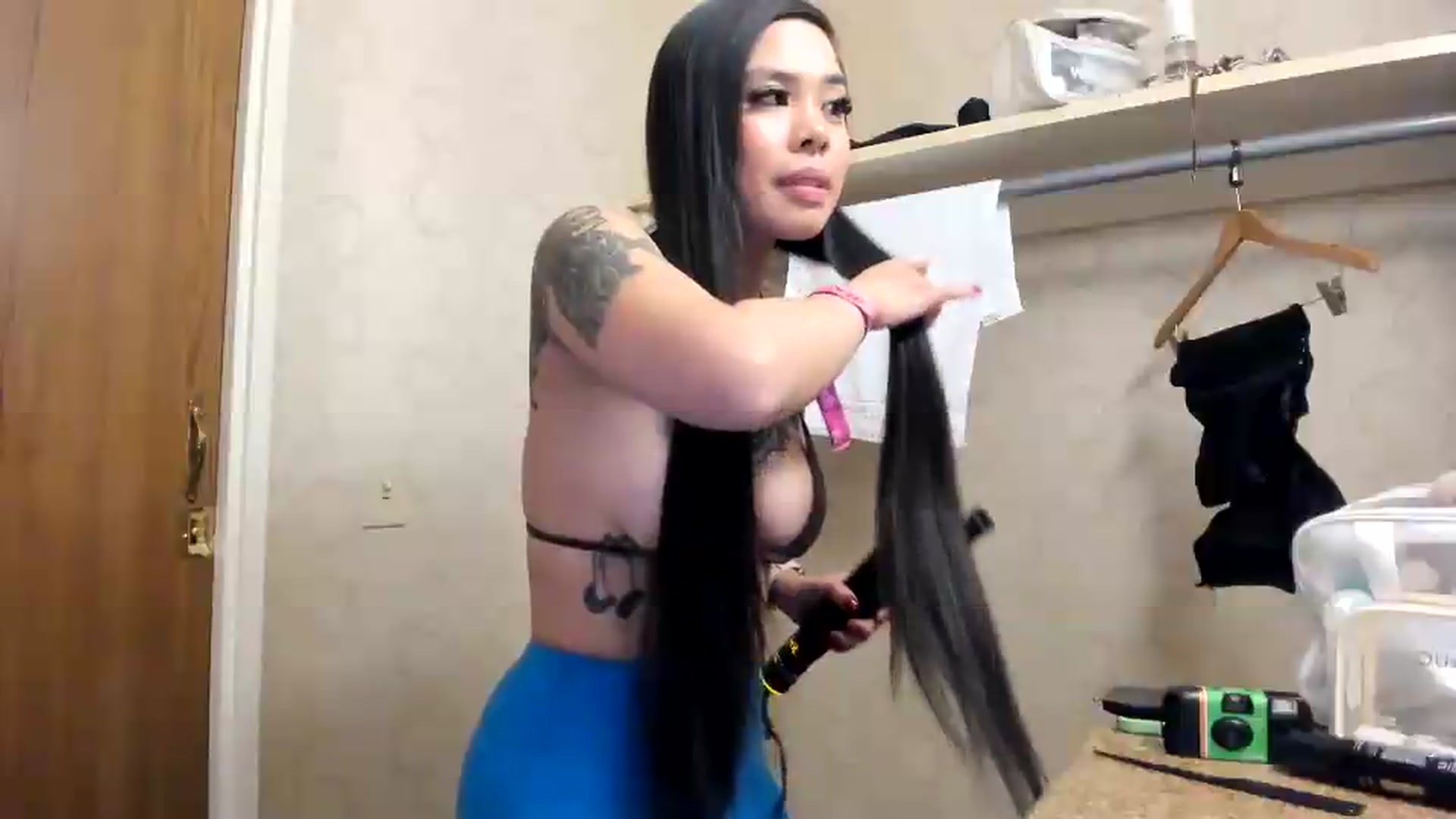 Gallery image thumbnail from dolllface's myfreecams stream on, 05/18/2026, 24:26 image 15 of 20