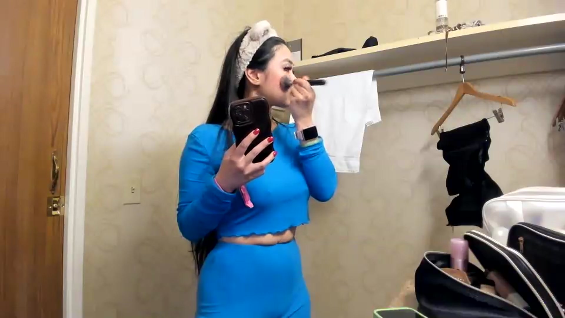 Gallery image thumbnail from dolllface's myfreecams stream on, 05/18/2026, 24:26 image 8 of 20
