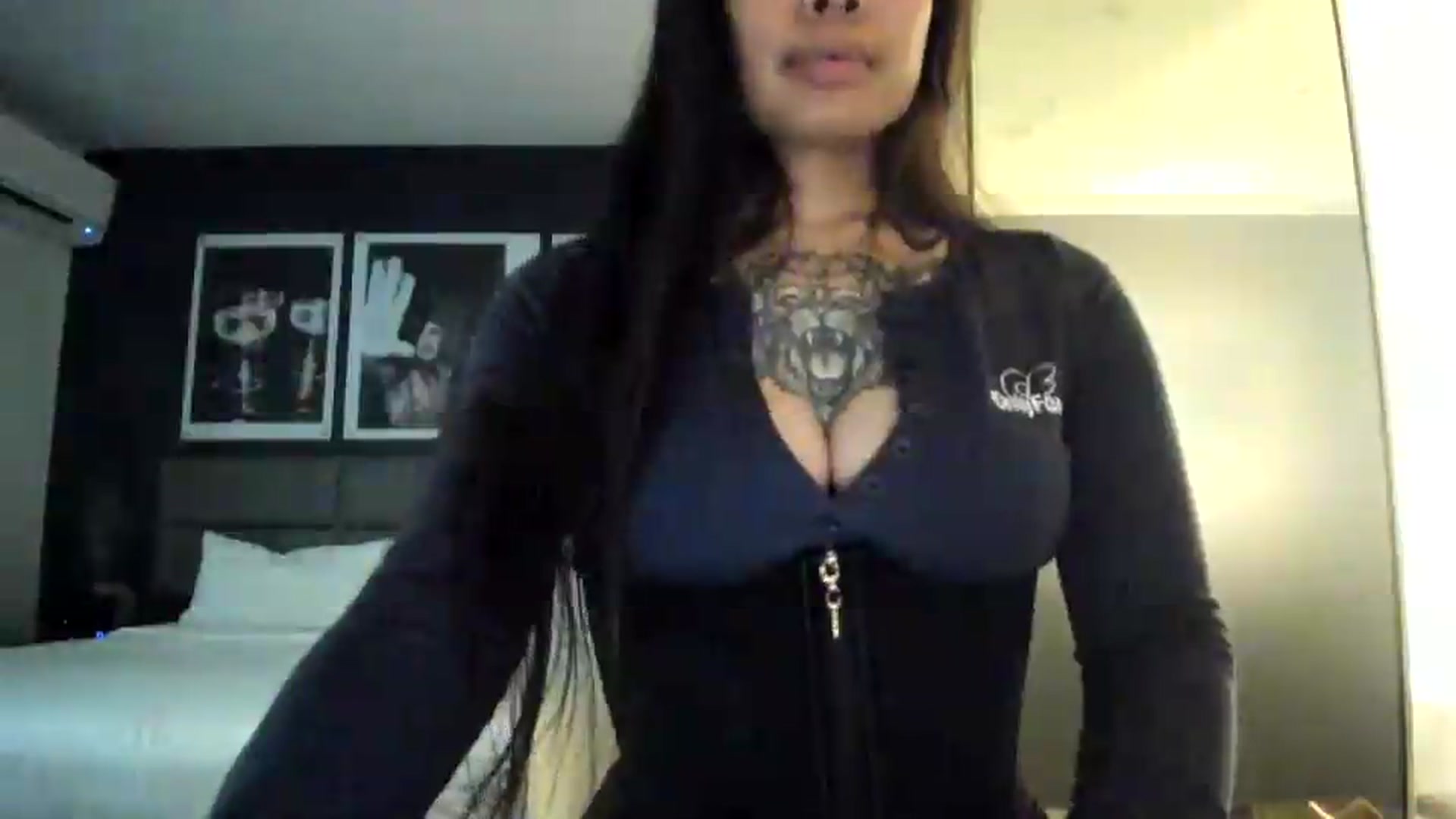 Gallery image thumbnail from dolllface's myfreecams stream on, 05/19/2026, 03:16 image 4 of 20