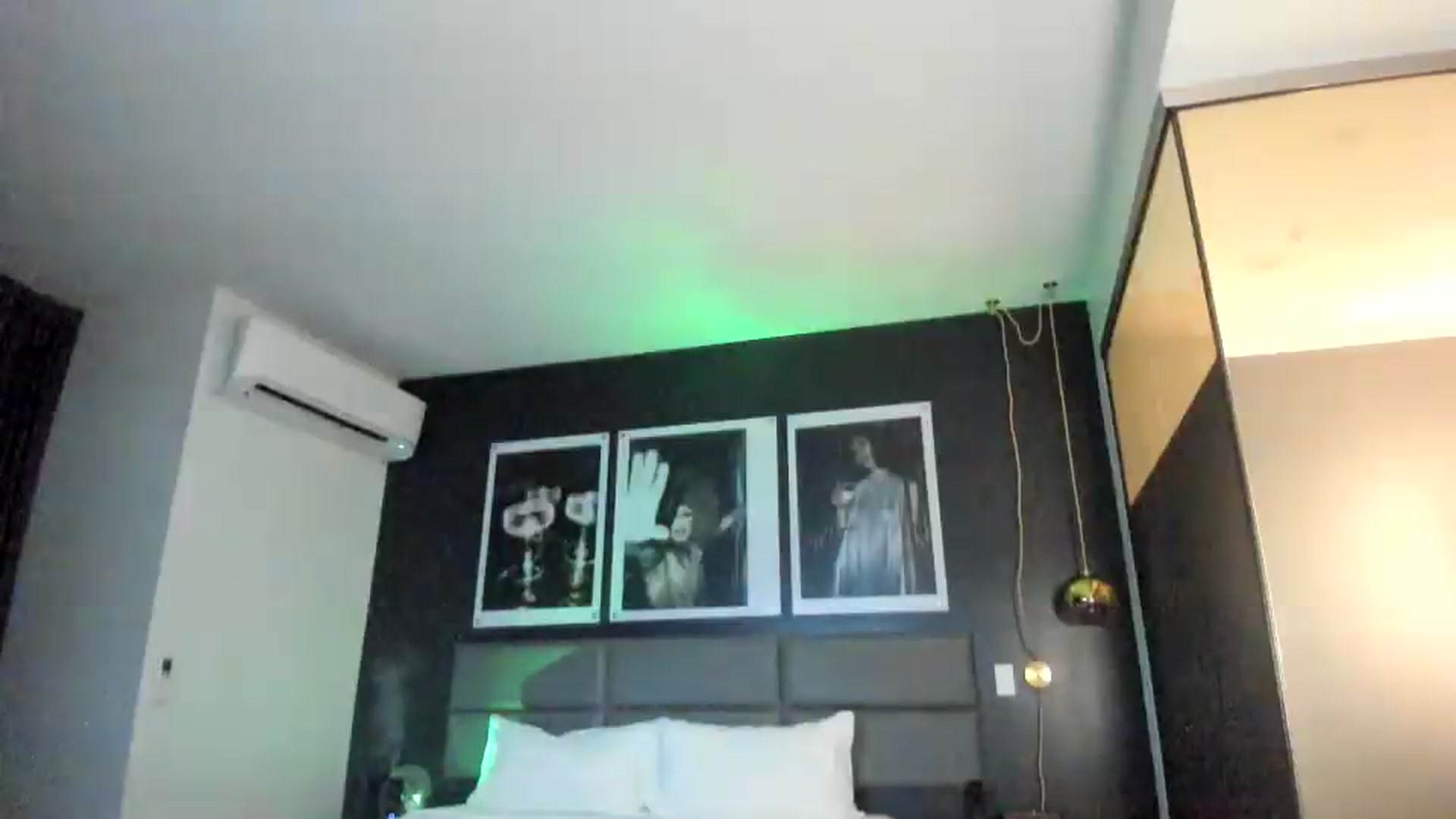 Gallery image thumbnail from dolllface's myfreecams stream on, 05/19/2026, 03:16 image 19 of 20