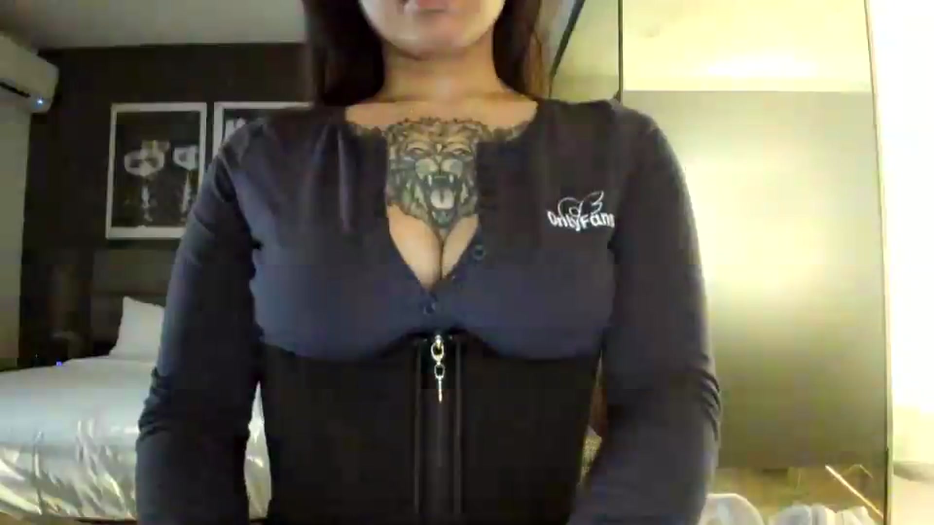 Gallery image thumbnail from dolllface's myfreecams stream on, 05/19/2026, 03:16 image 3 of 20