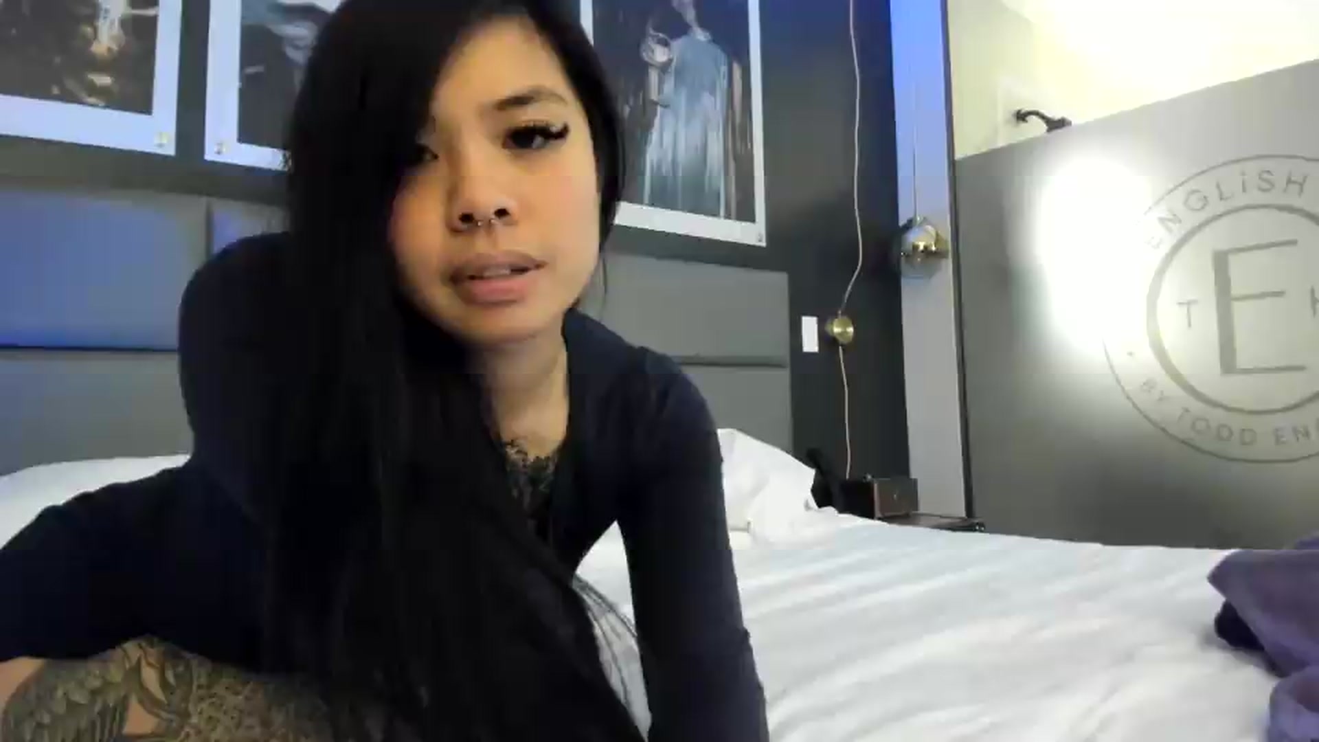Gallery image thumbnail from dolllface's myfreecams stream on, 05/19/2026, 08:31 image 5 of 20
