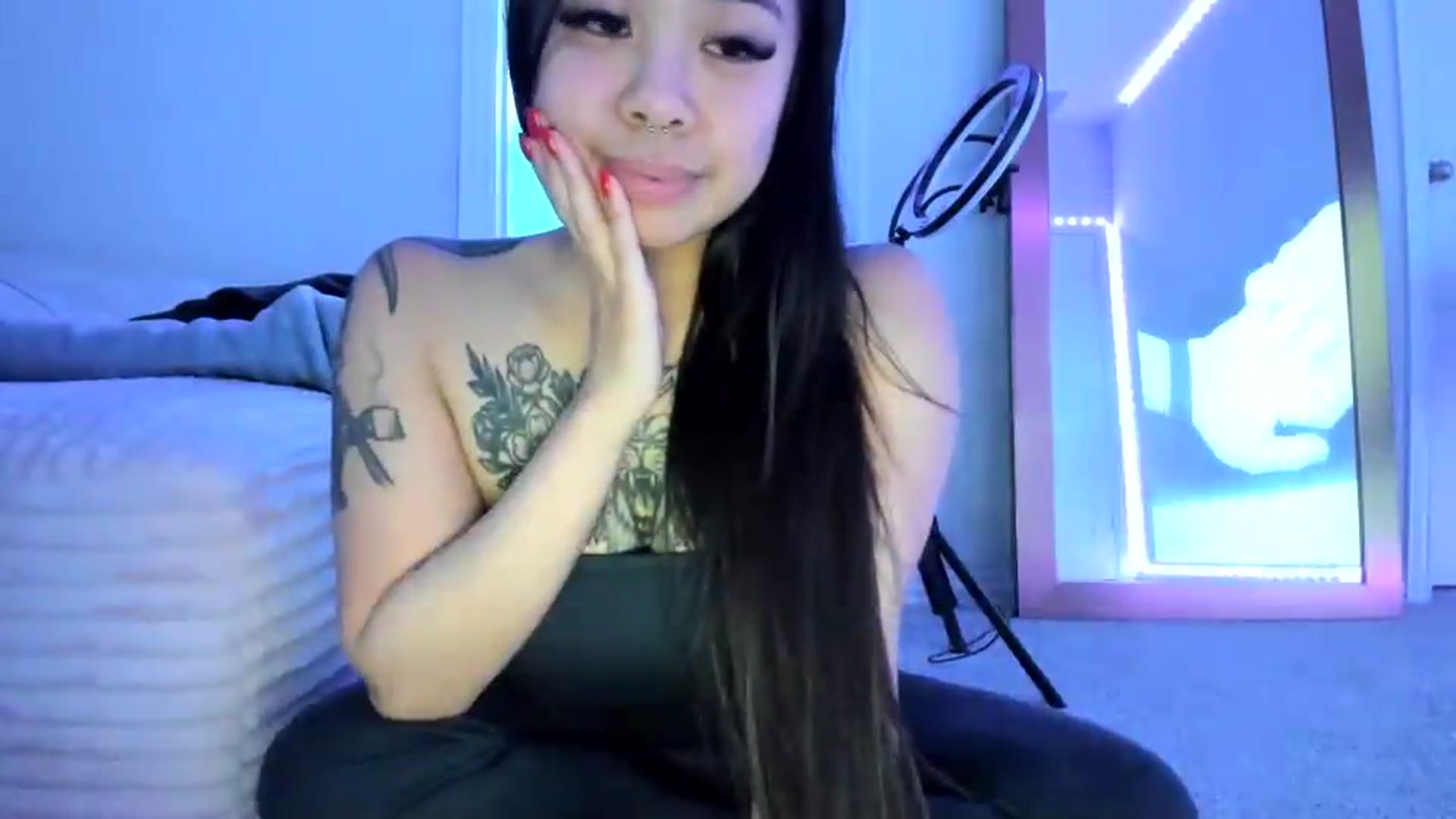 Gallery image thumbnail from dolllface's myfreecams stream on, 05/25/2026, 08:11 image 16 of 20