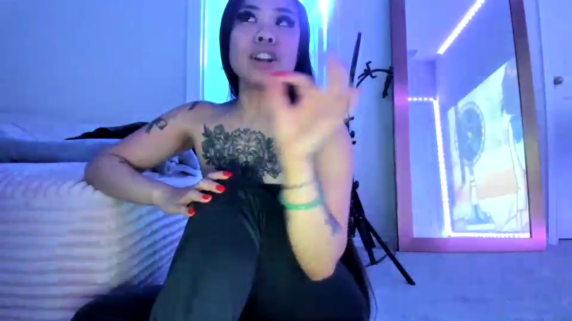 Gallery image thumbnail from dolllface's myfreecams stream on, 05/25/2026, 08:11 image 7 of 20