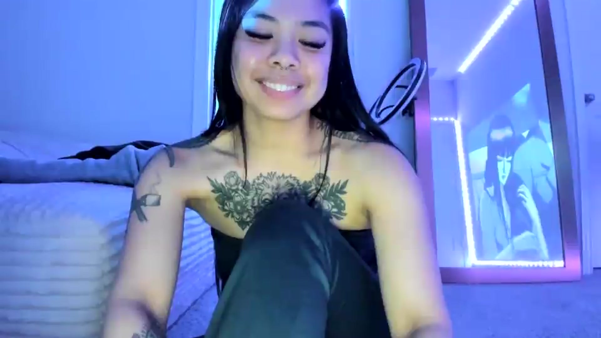 Gallery image thumbnail from dolllface's myfreecams stream on, 05/25/2026, 08:11 image 17 of 20