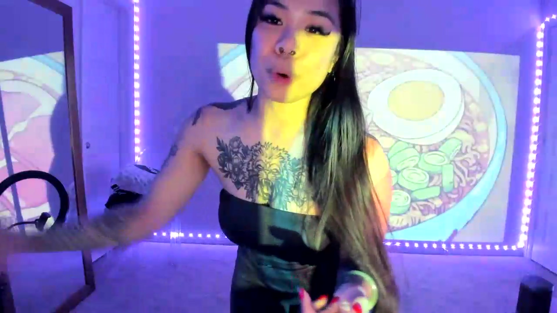 Gallery image thumbnail from dolllface's myfreecams stream on, 05/25/2026, 10:30 image 13 of 20