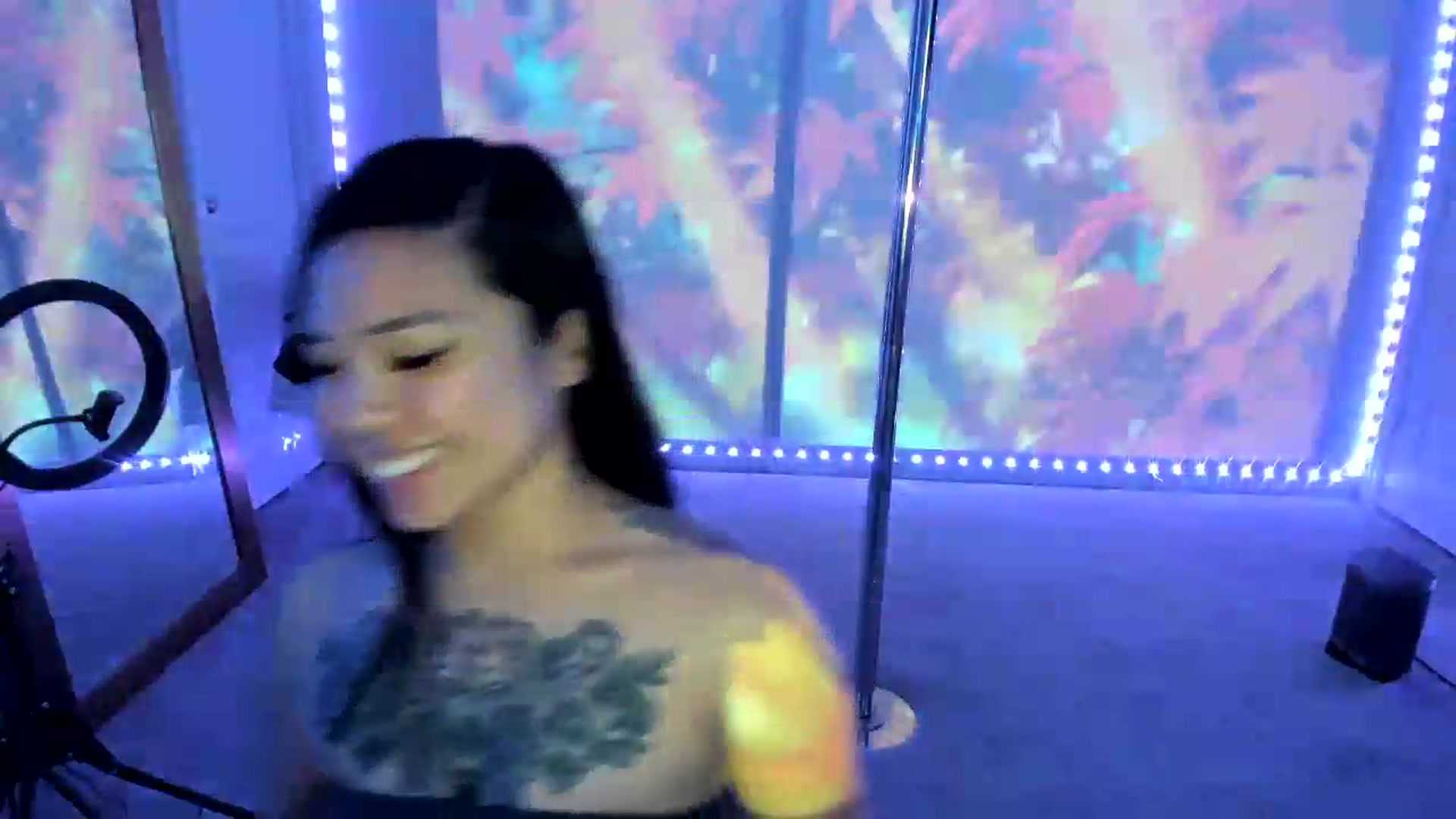 Gallery image thumbnail from dolllface's myfreecams stream on, 05/25/2026, 10:30 image 7 of 20