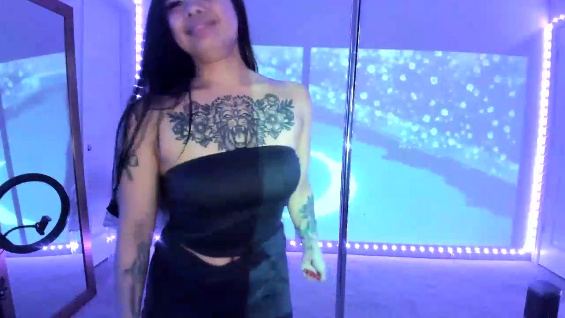 Gallery image thumbnail from dolllface's myfreecams stream on, 05/25/2026, 10:30 image 11 of 20
