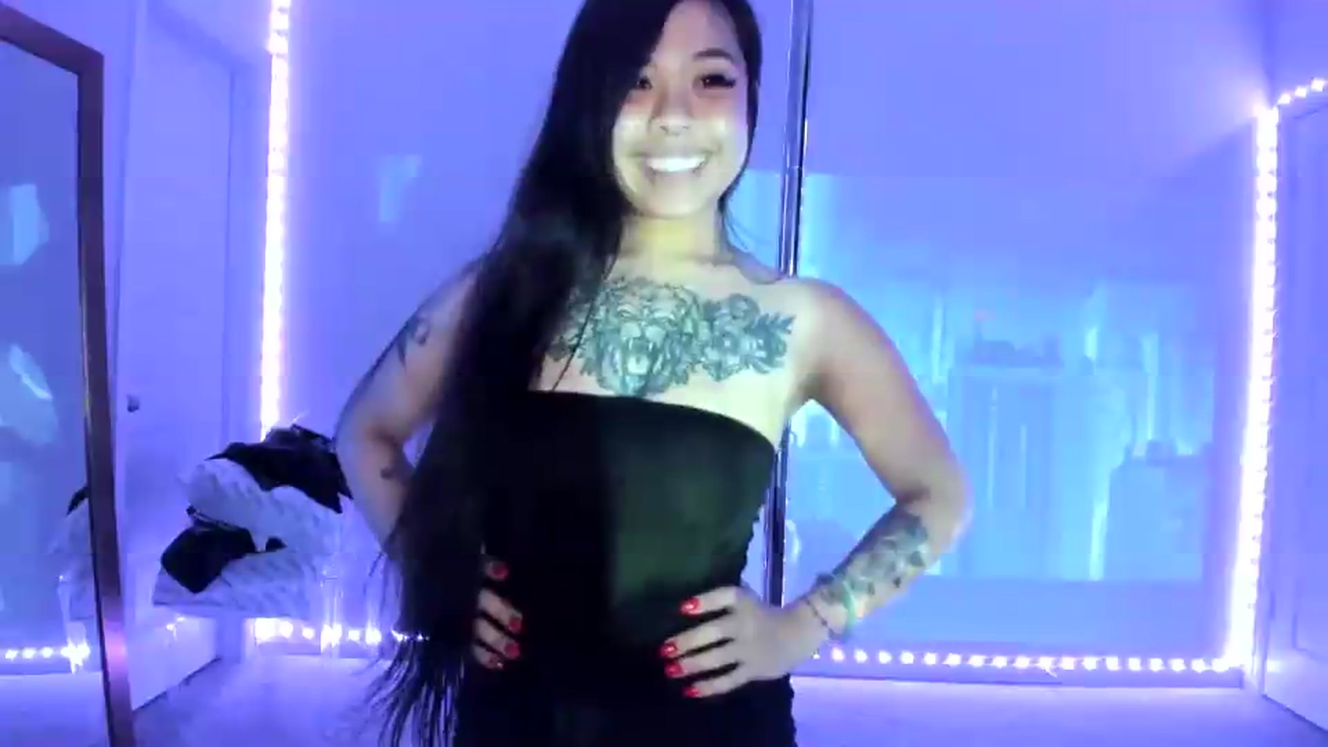 Gallery image thumbnail from dolllface's myfreecams stream on, 05/26/2026, 11:33 image 17 of 20