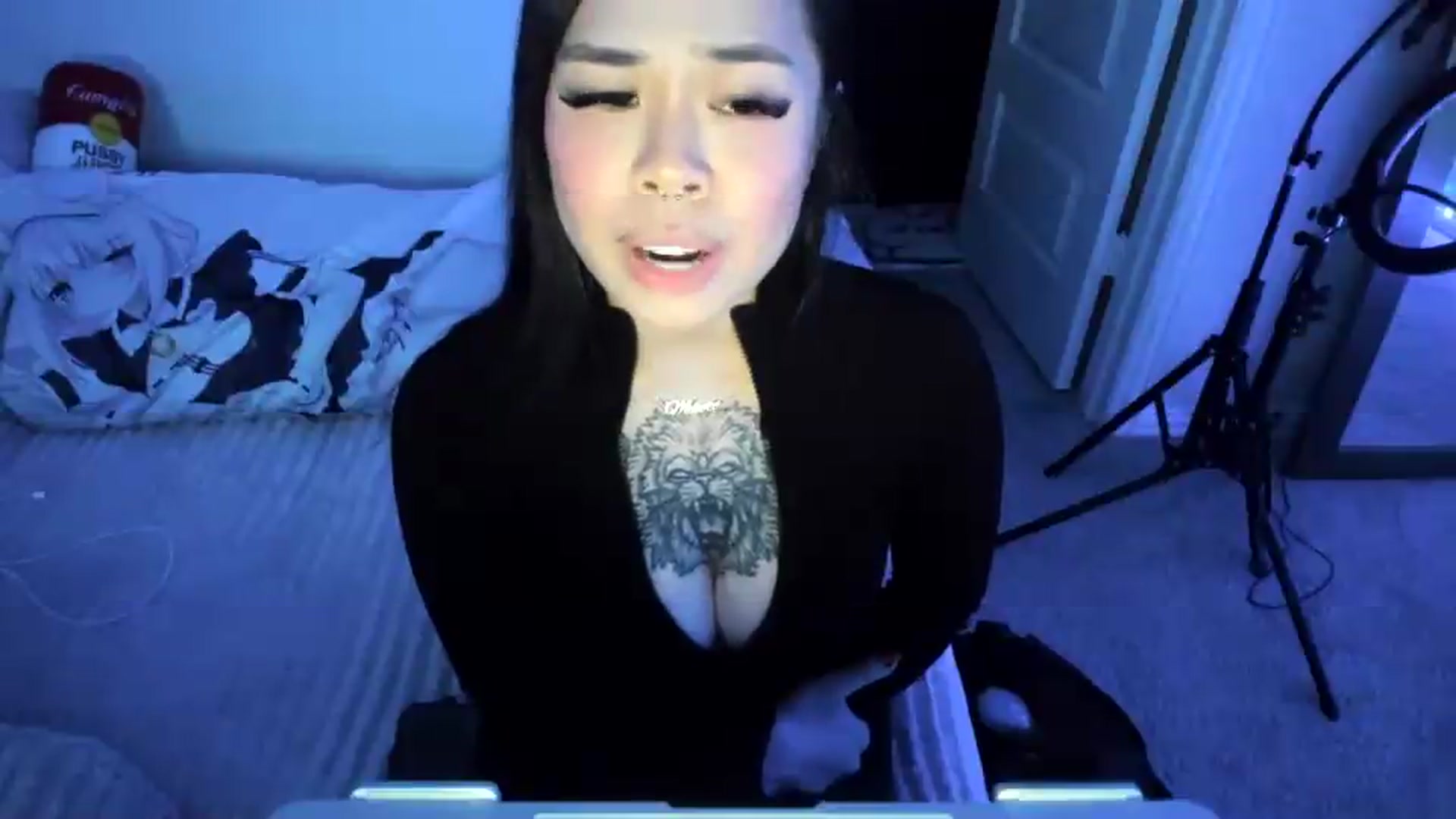 Gallery image thumbnail from dolllface's myfreecams stream on, 05/27/2026, 02:55 image 19 of 20
