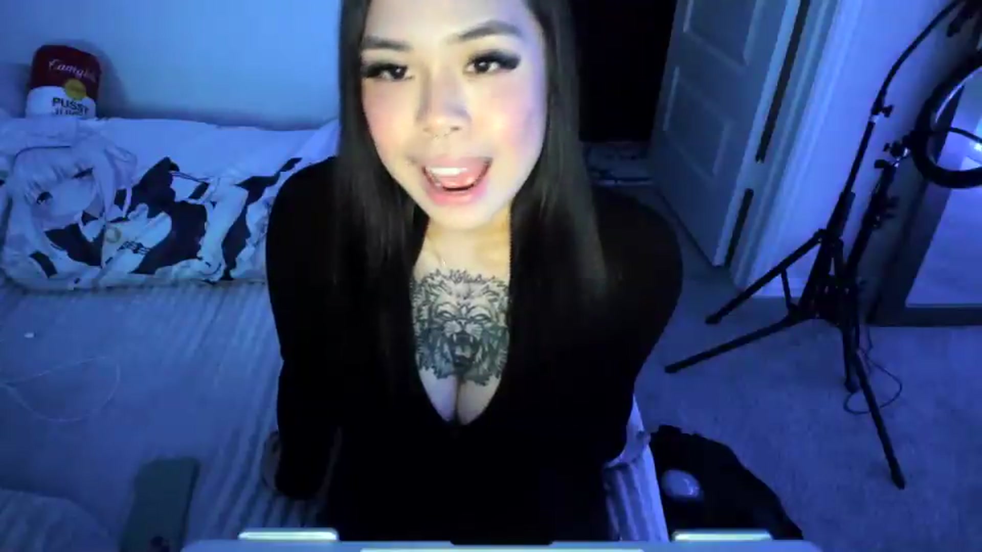 Gallery image thumbnail from dolllface's myfreecams stream on, 05/27/2026, 02:55 image 7 of 20