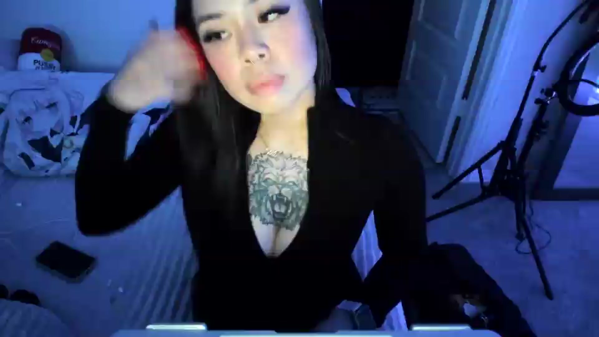 Gallery image thumbnail from dolllface's myfreecams stream on, 05/27/2026, 02:55 image 1 of 20