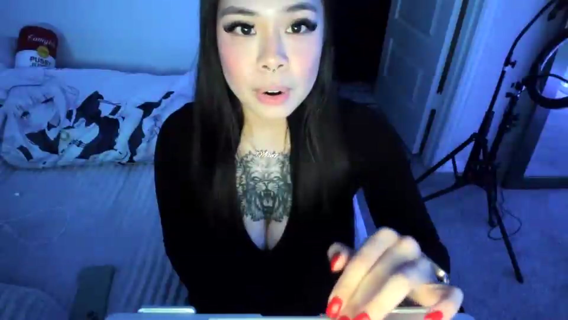 Gallery image thumbnail from dolllface's myfreecams stream on, 05/27/2026, 02:55 image 8 of 20