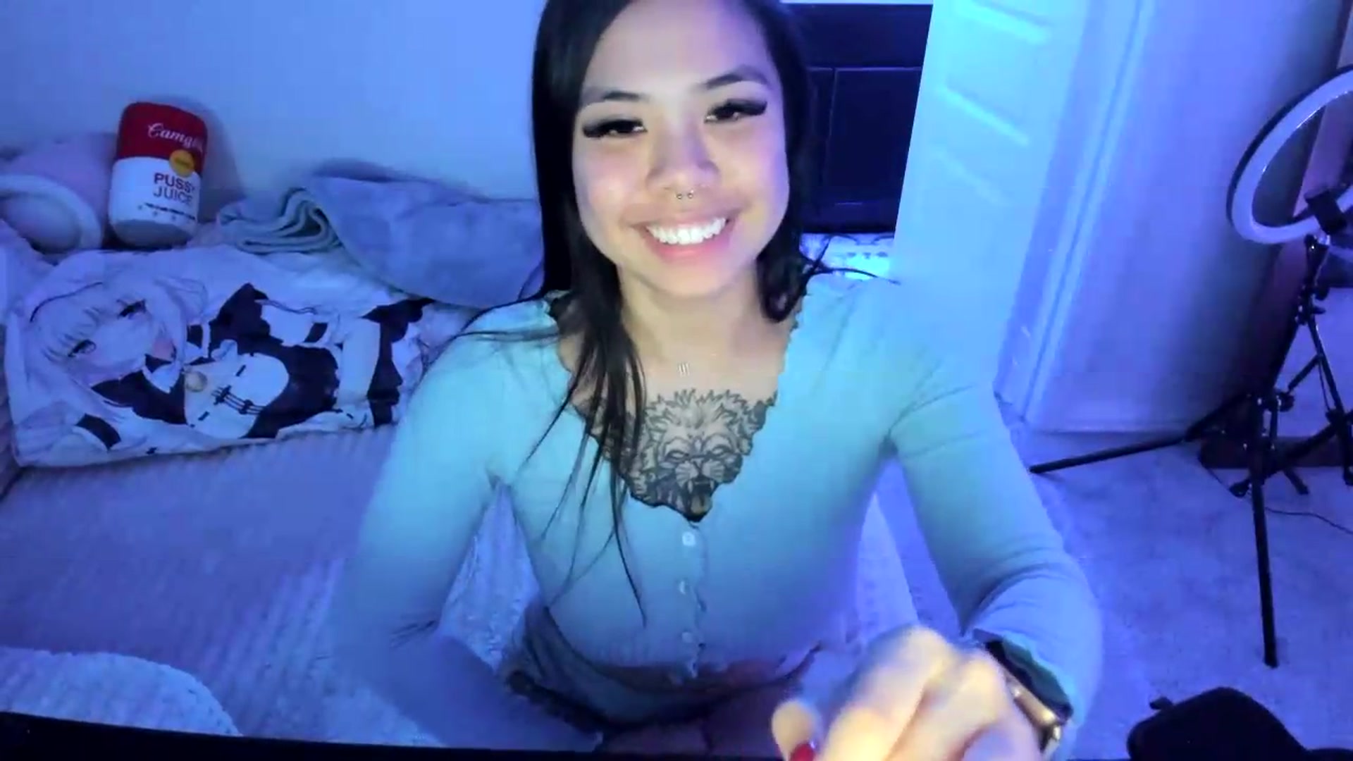 Gallery image thumbnail from dolllface's myfreecams stream on, 05/30/2026, 10:35 image 13 of 20