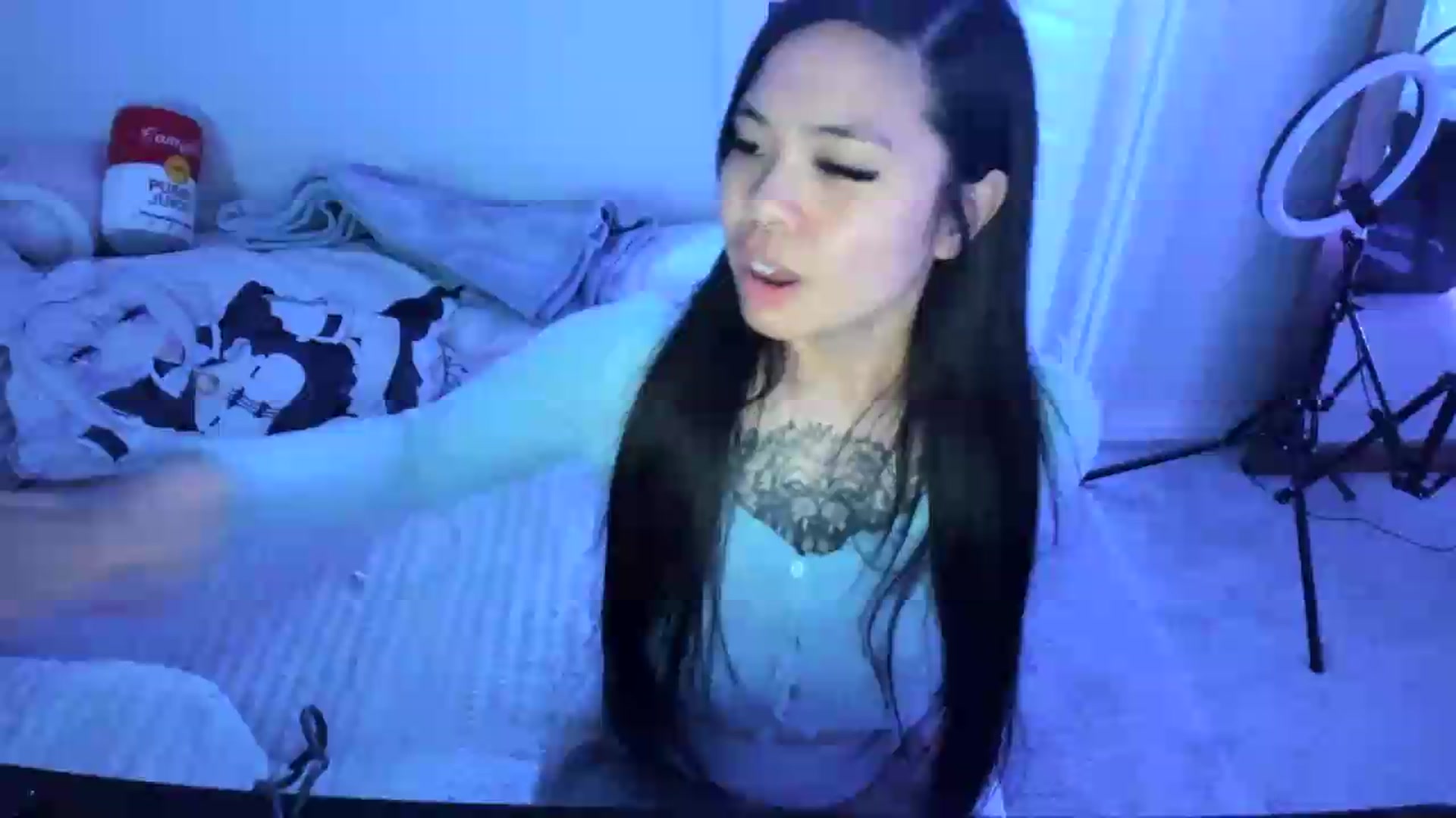 Gallery image thumbnail from dolllface's myfreecams stream on, 05/30/2026, 10:35 image 10 of 20