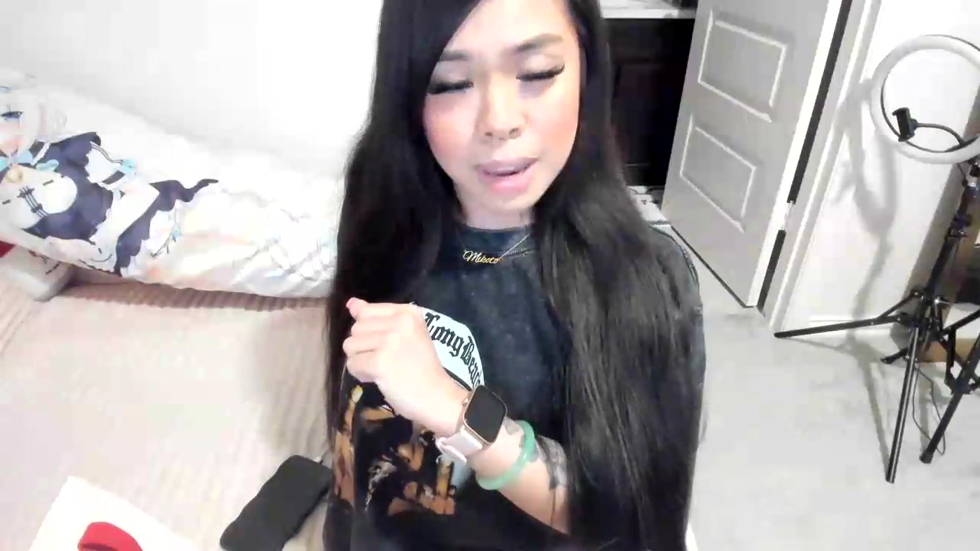 Gallery image thumbnail from dolllface's myfreecams stream on, 06/01/2026, 03:25 image 6 of 20