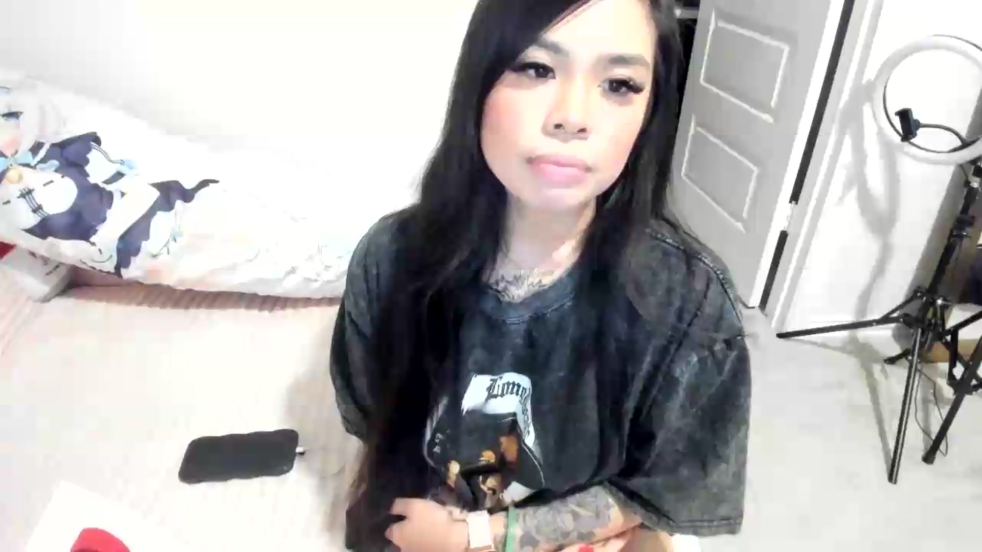 Gallery image thumbnail from dolllface's myfreecams stream on, 06/01/2026, 03:25 image 1 of 20