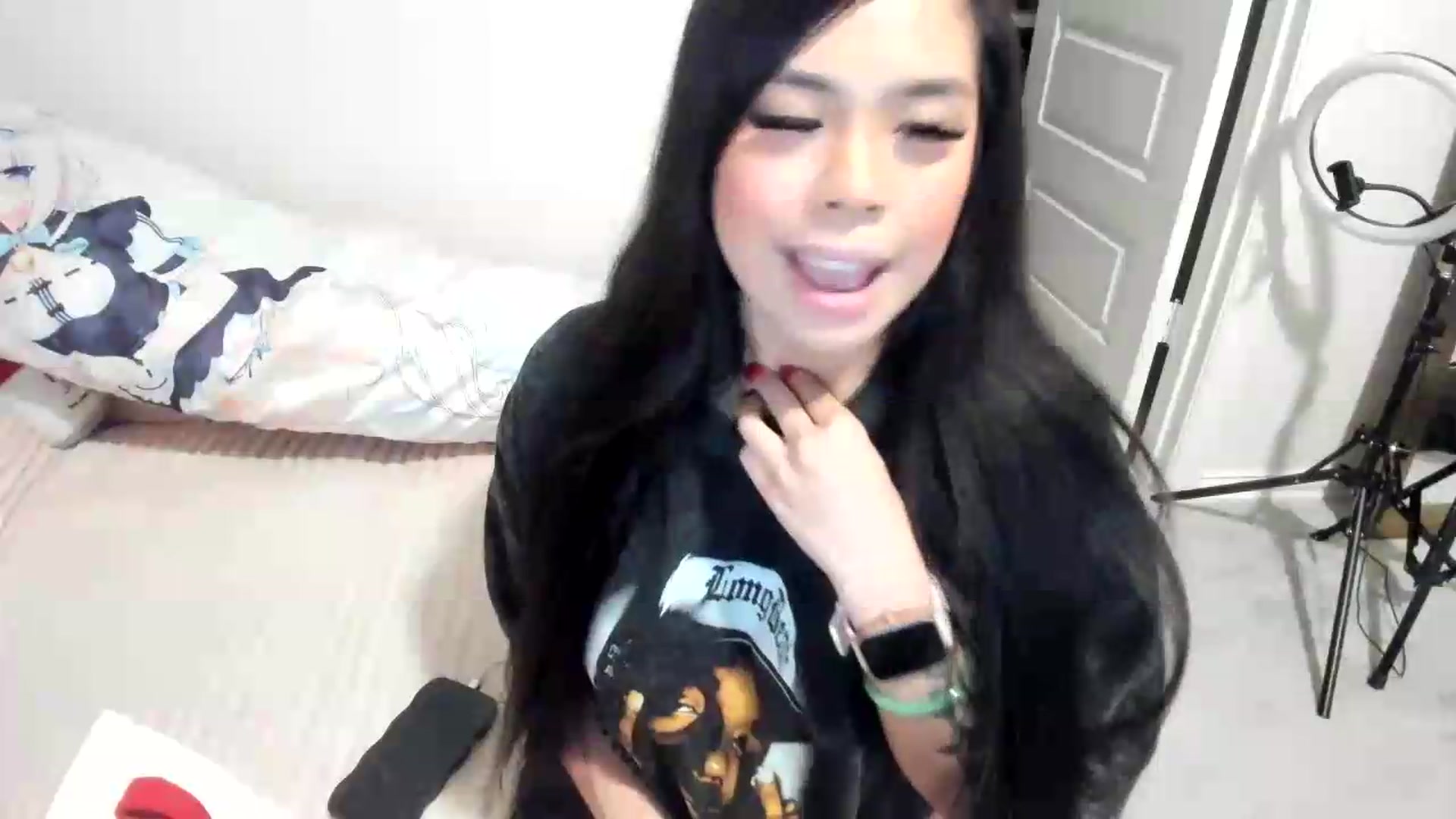 Gallery image thumbnail from dolllface's myfreecams stream on, 06/01/2026, 03:25 image 5 of 20