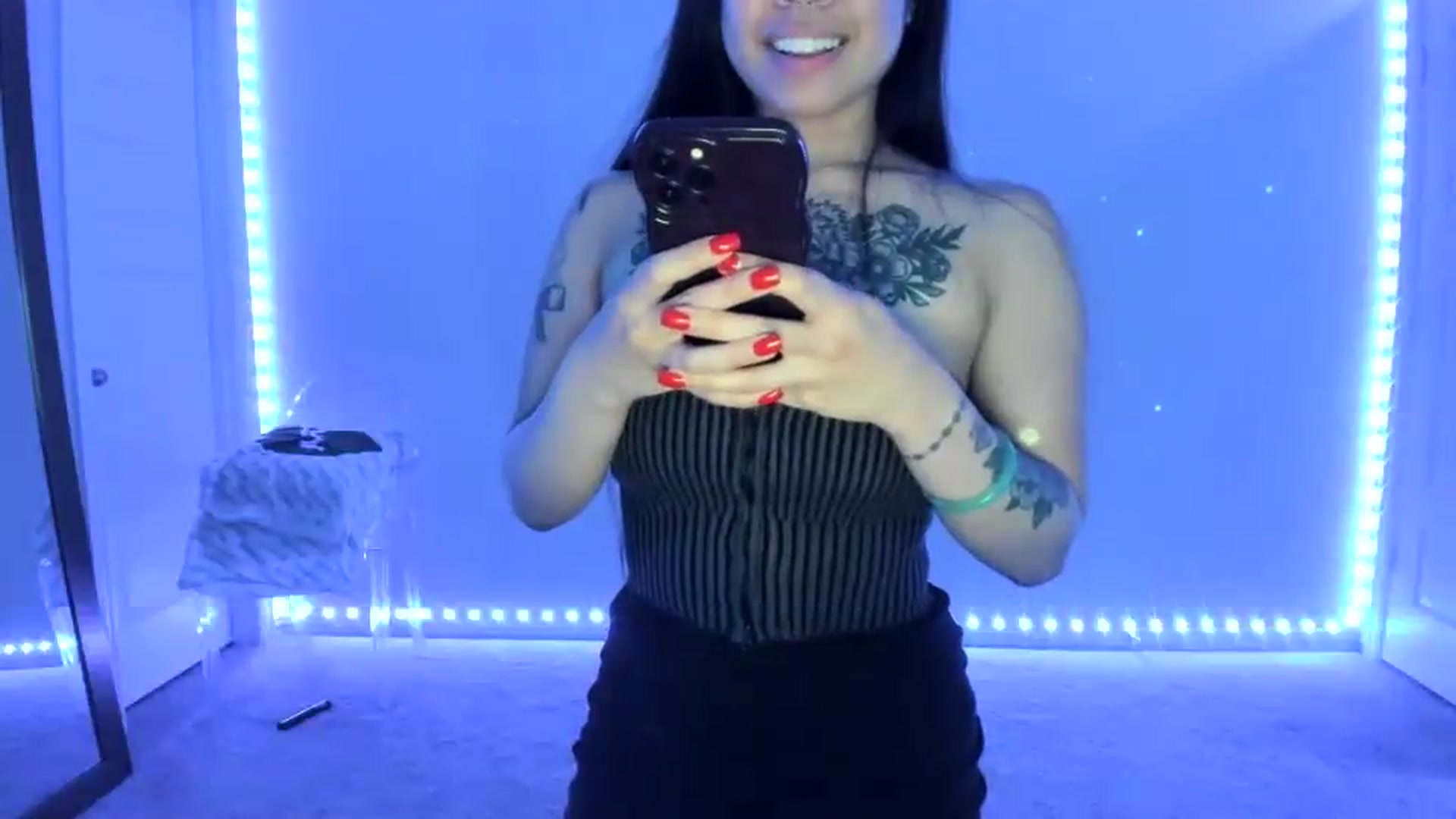 Gallery image thumbnail from dolllface's myfreecams stream on, 06/02/2026, 07:52 image 16 of 20
