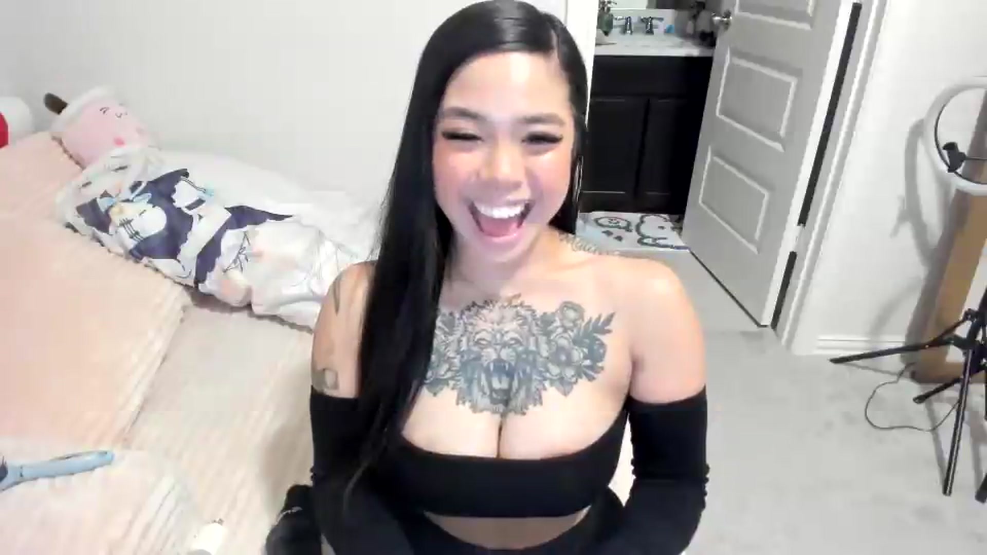 Gallery image thumbnail from dolllface's myfreecams stream on, 06/04/2026, 02:26 image 6 of 20
