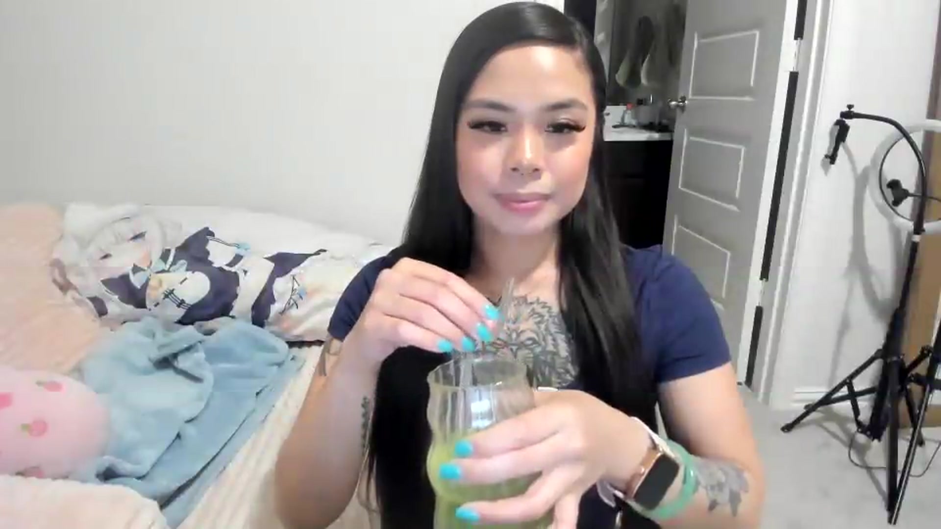 Gallery image thumbnail from dolllface's myfreecams stream on, 06/12/2026, 02:46 image 9 of 20