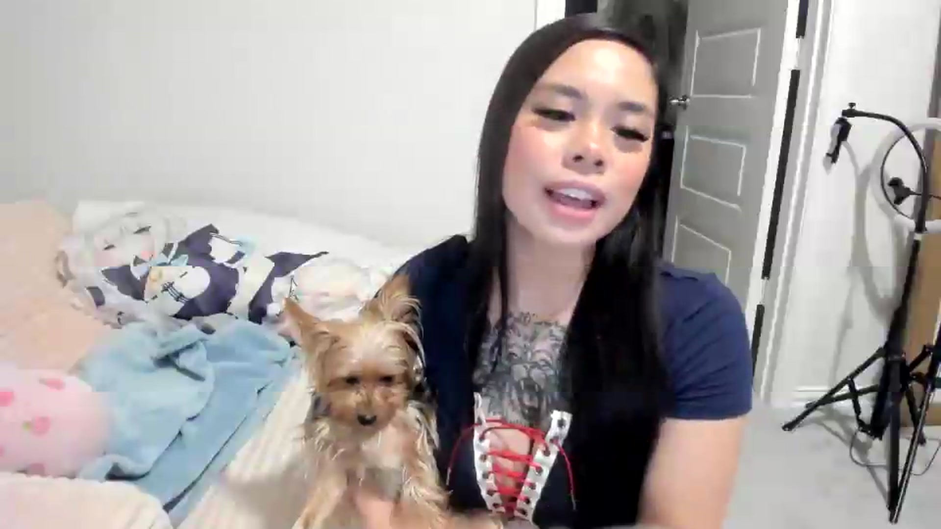 Gallery image thumbnail from dolllface's myfreecams stream on, 06/12/2026, 02:46 image 18 of 20