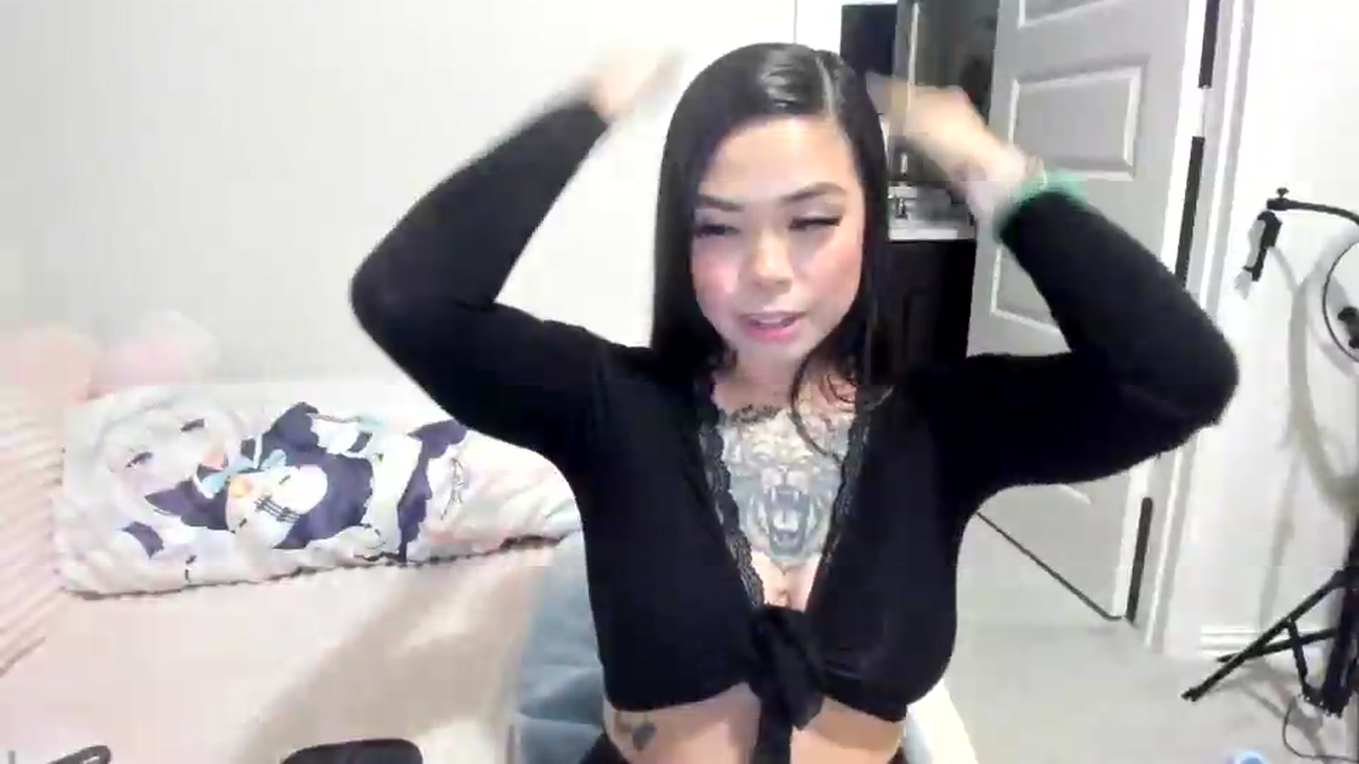 Gallery image thumbnail from dolllface's myfreecams stream on, 06/14/2026, 02:43 image 13 of 20